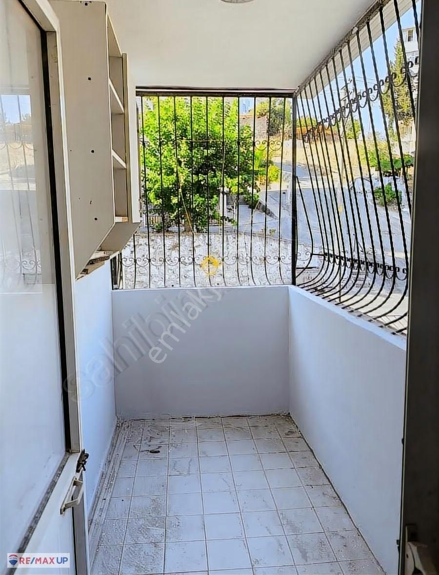 Ürünkent Sitesinde Park Manzaralı, Ferah 3+1 Daire - Görsel 4