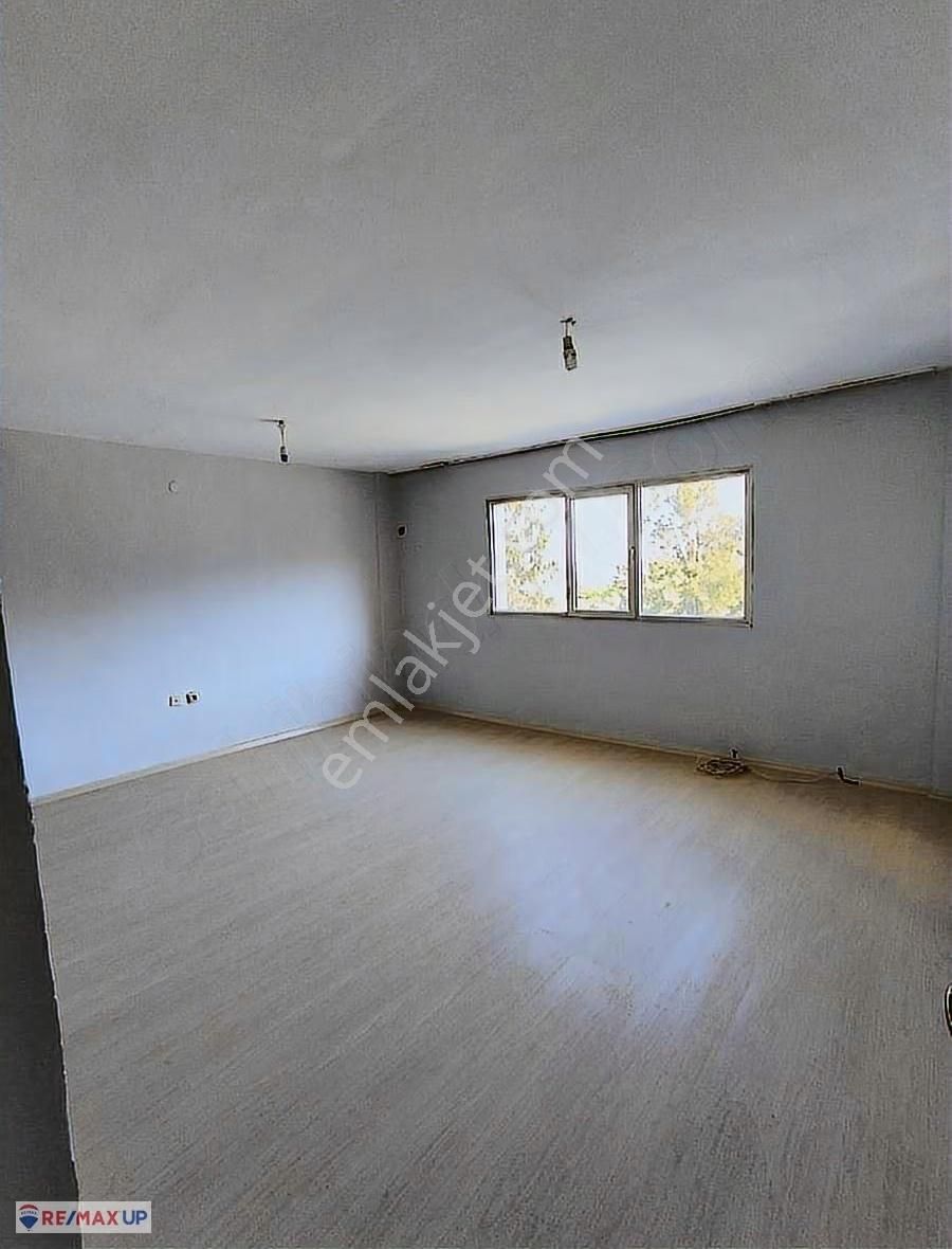 Ürünkent Sitesinde Park Manzaralı, Ferah 3+1 Daire - Görsel 22