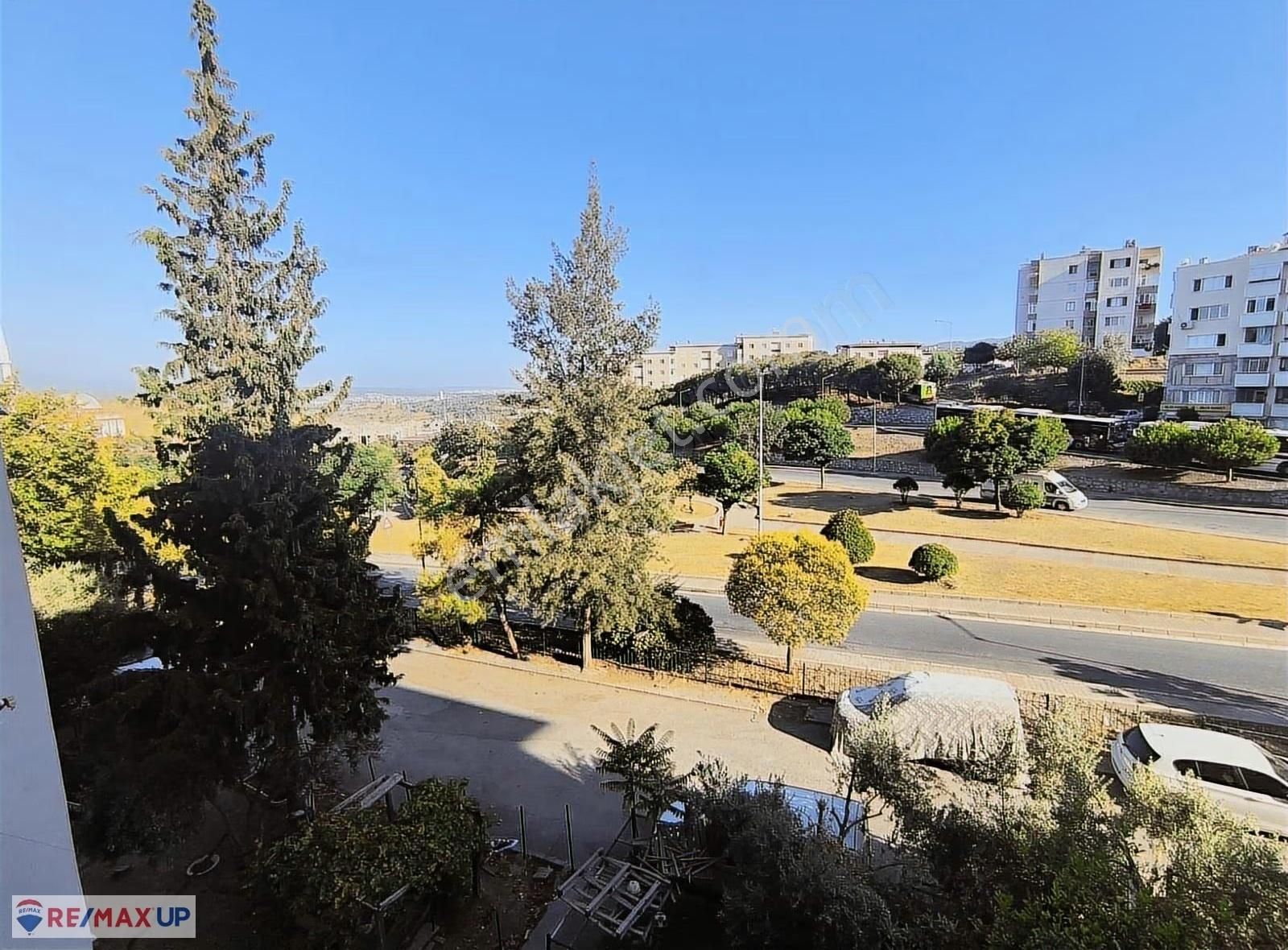 Ürünkent Sitesinde Park Manzaralı, Ferah 3+1 Daire - Görsel 15