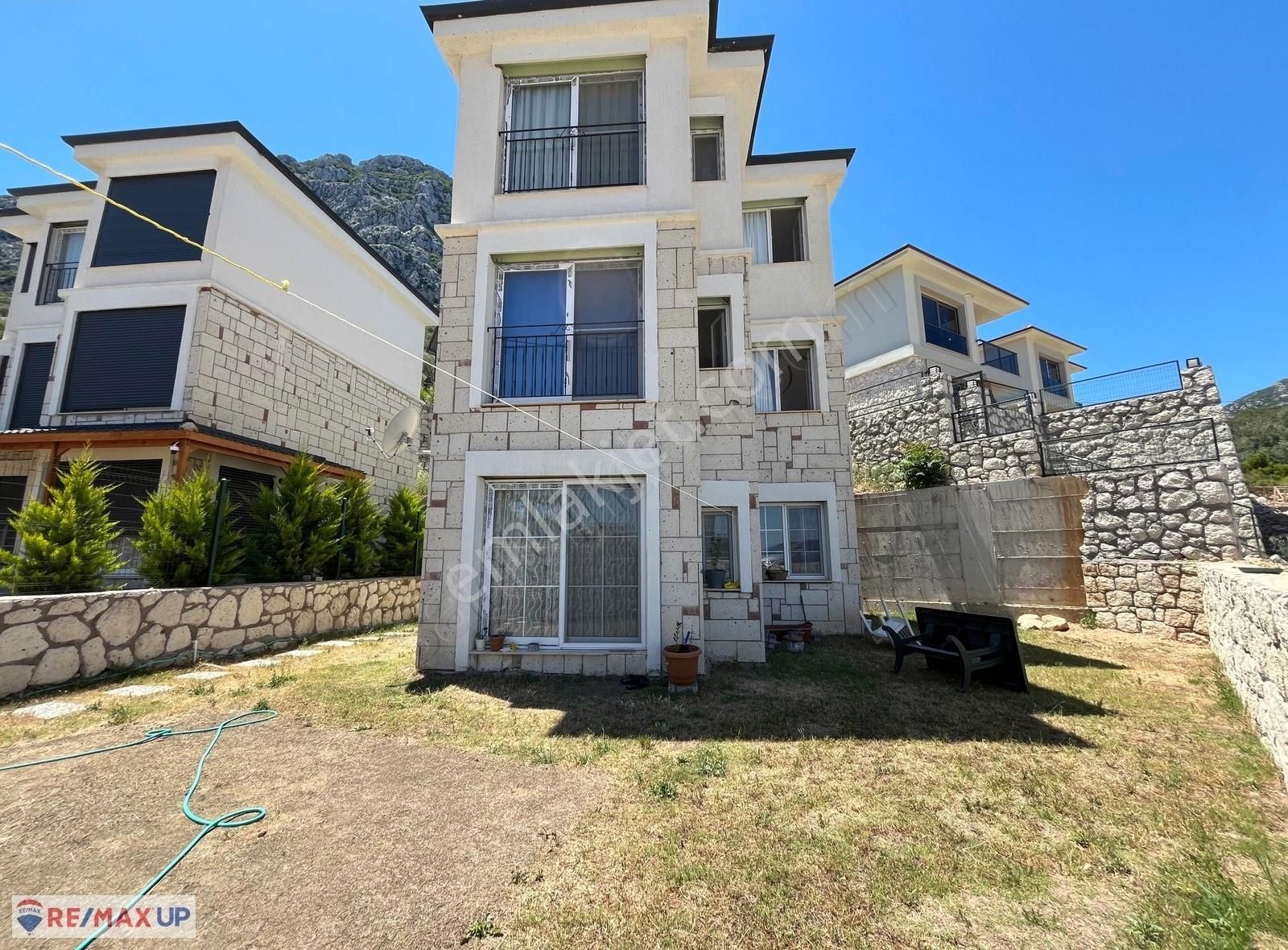 Saip Köyü'nde Müstakil Deniz Ve Doğa Manzaralı Tripleks Villa