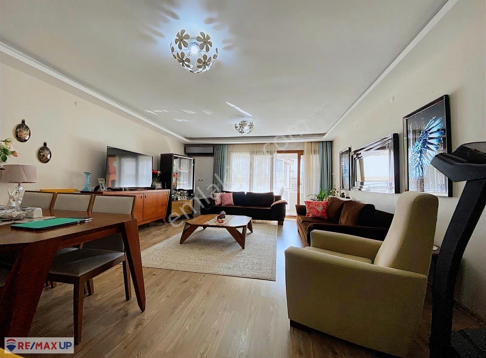 Kupon Lokasyon'da Bakımlı Geniş 3+1 Satılık Daire - Görsel 11