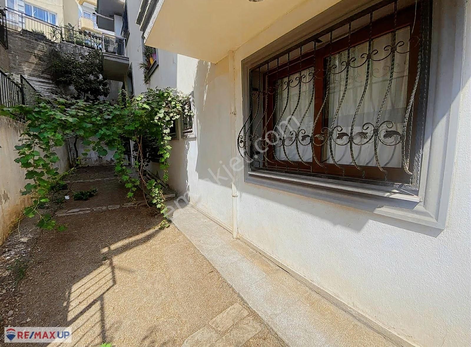 Genç Binada Satılık