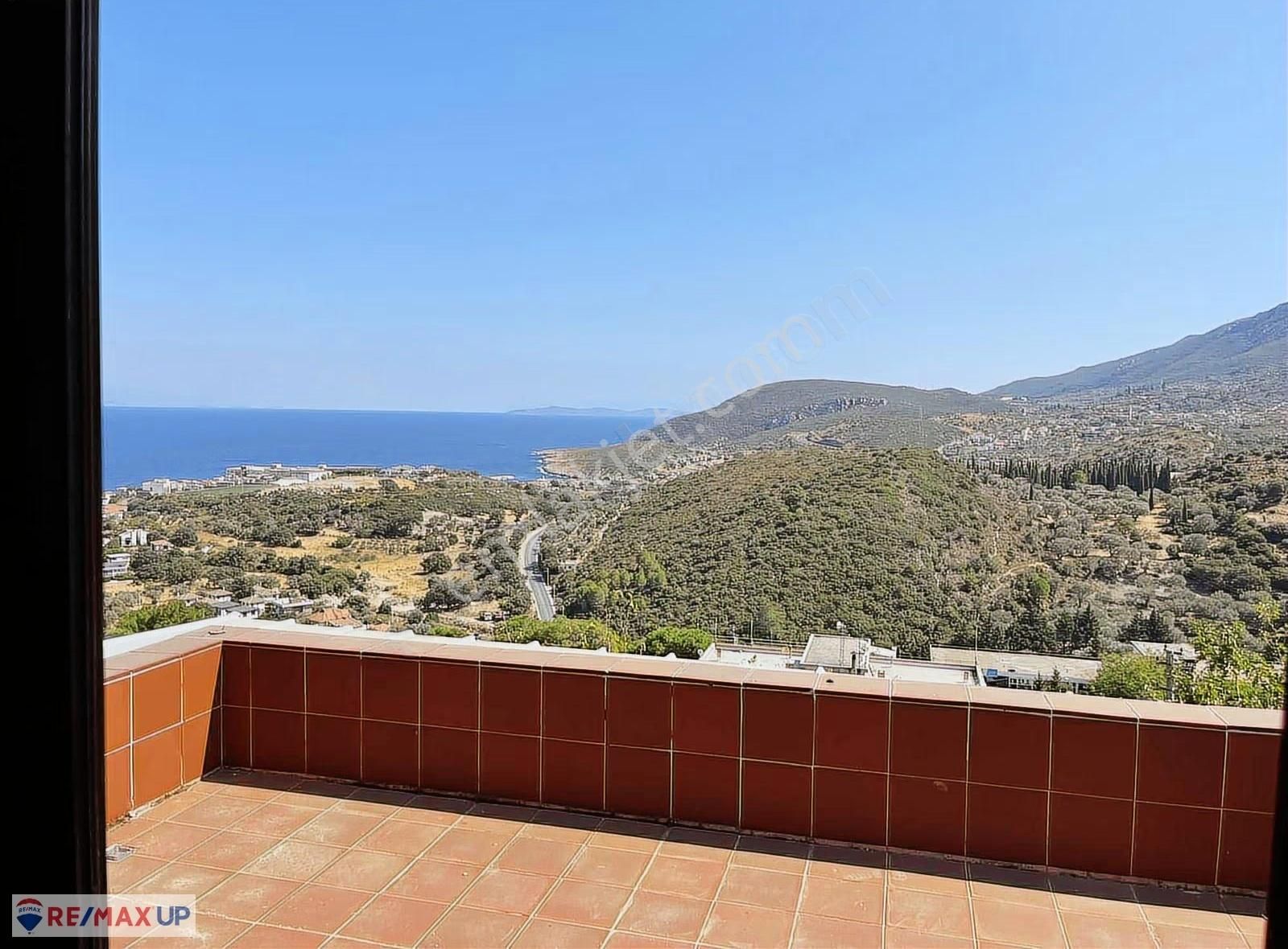 Karaburun Merkezde Tam Müstakil Villa! - Görsel 19