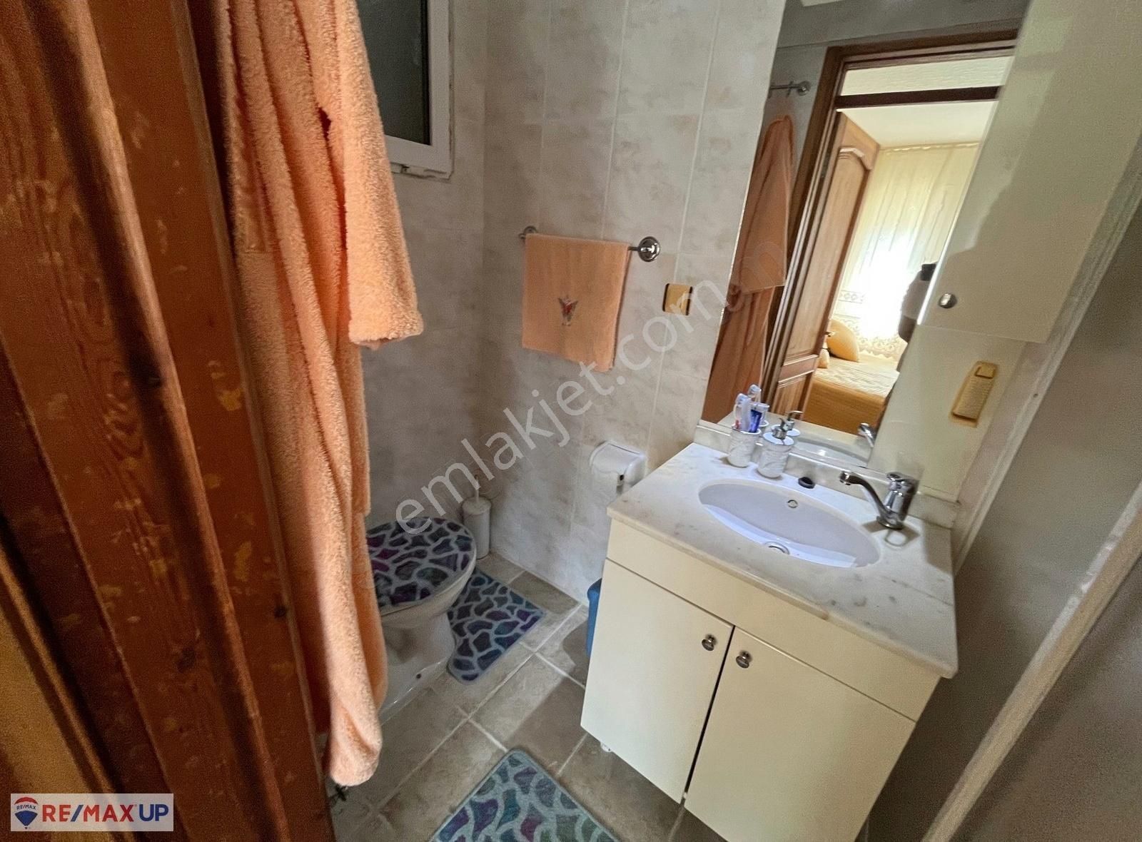 Burgazarkası'nda Deniz Manzaralı Tam Müstakil Villa - Görsel 7
