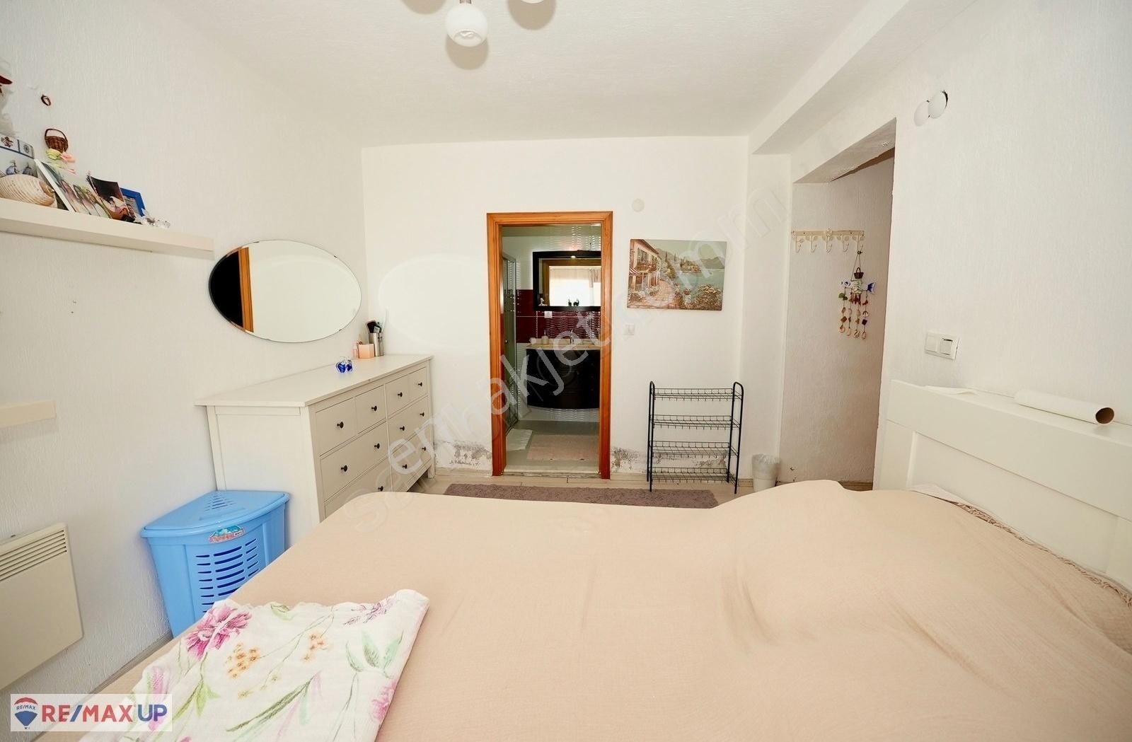 İncirlikoy'da Panoramik Deniz Manzaralı Tam Müstakil Villa - Görsel 28