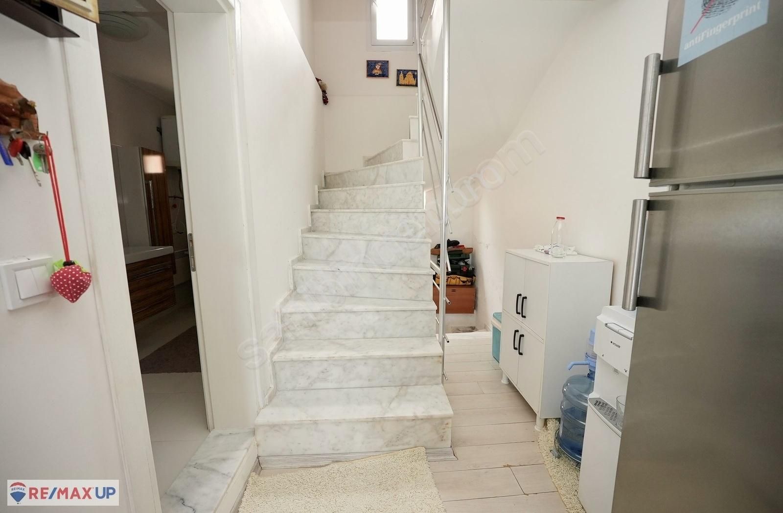 İncirlikoy'da Panoramik Deniz Manzaralı Tam Müstakil Villa - Görsel 26