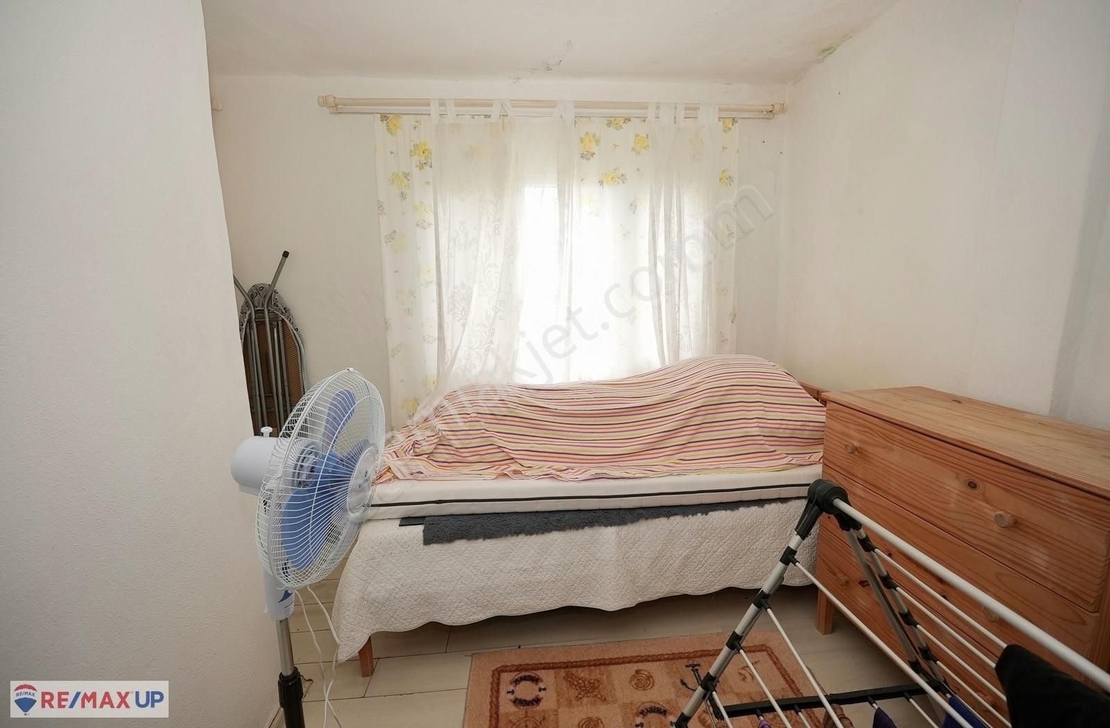 İncirlikoy'da Panoramik Deniz Manzaralı Tam Müstakil Villa - Görsel 5