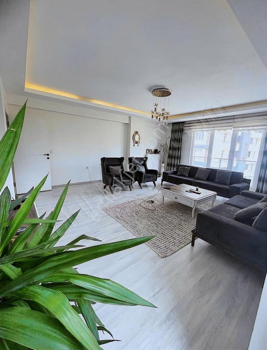 Onur Pehlivan'dan Aycicek Evlerin'de Satılık 3+1 Daire - Görsel 6