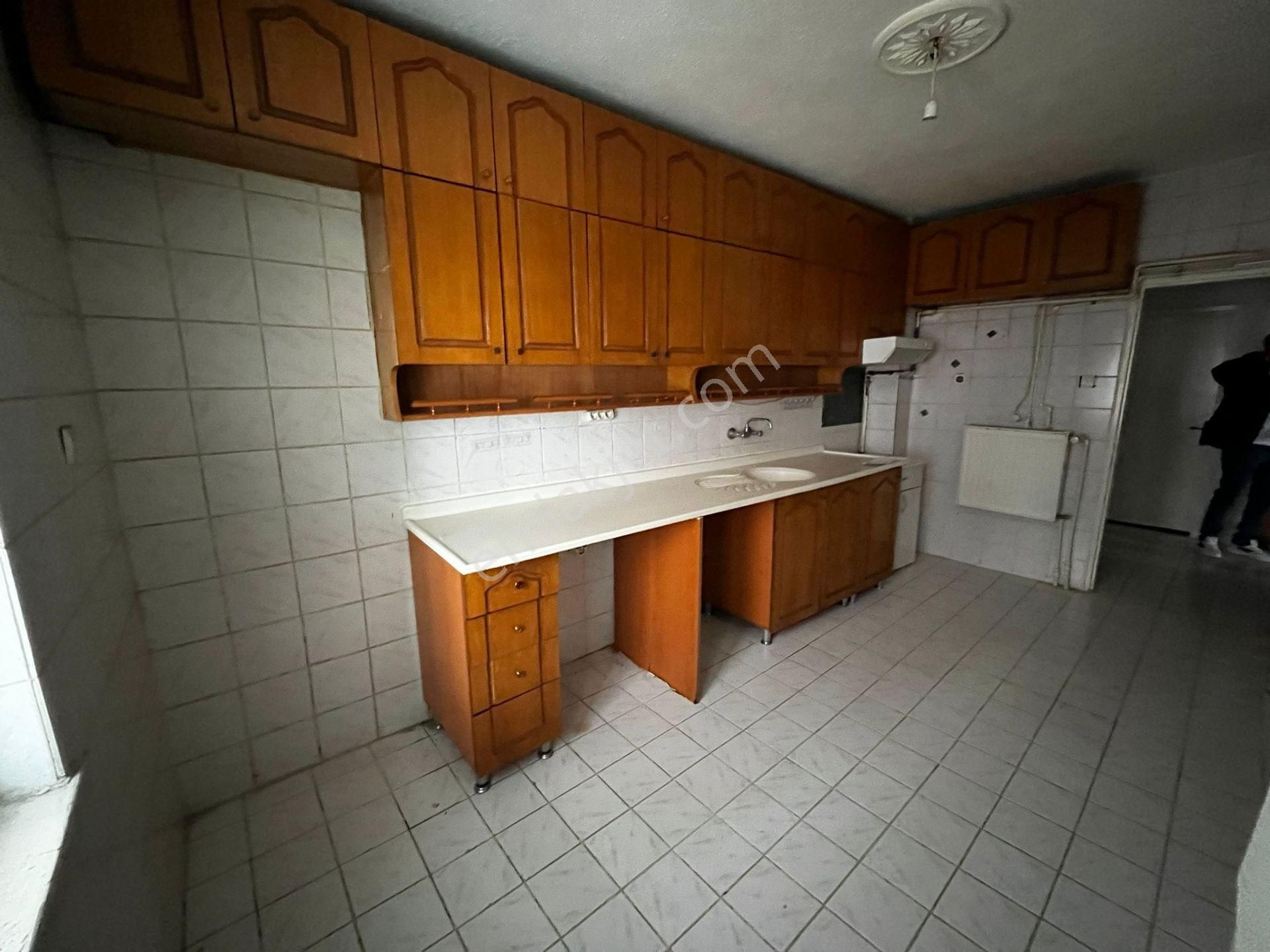 Sincan Mareşalda 3+1 Arakatta Geniş Balkonlu Kiralık Daire