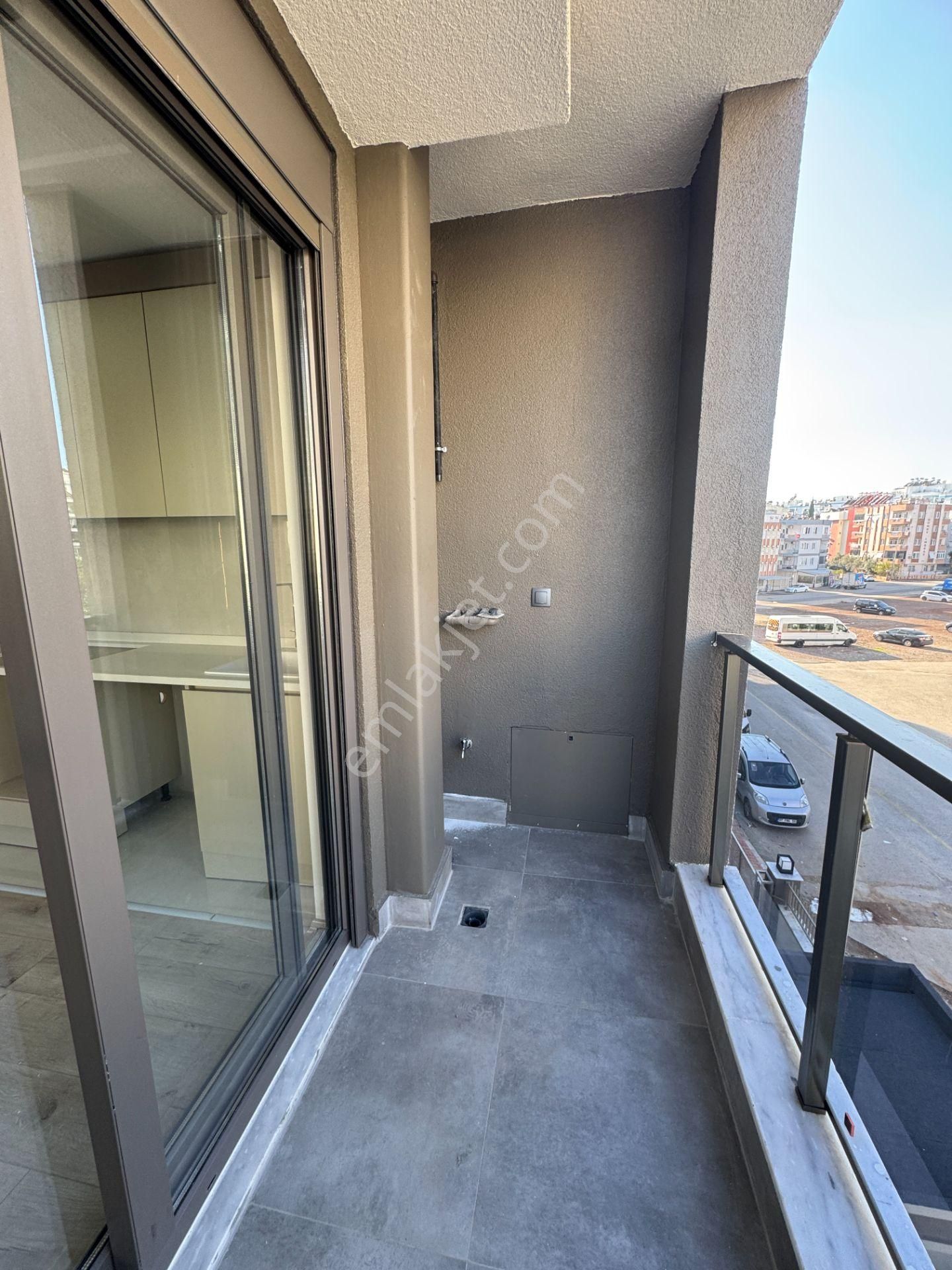 Yenigünde Mevlana Yakını Katta Fırsat 2+1 Daireler - Görsel 4