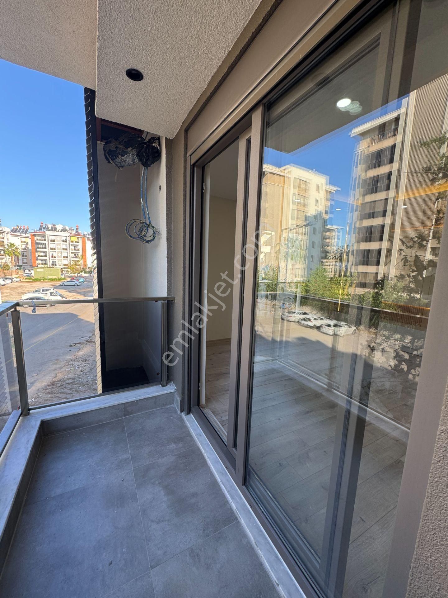 Yenigünde Mevlana Yakını Katta Fırsat 2+1 Daireler - Görsel 5