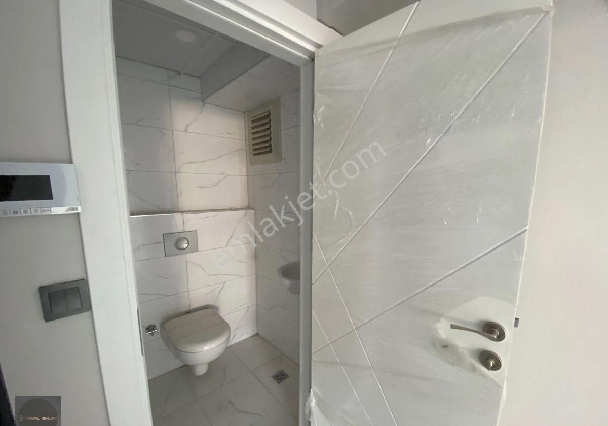 Güzelyalı Eğitim Mahallesi’nde Ayşin Park Sitesi’nde 3 + 1 Ara Kat Satılık Daire - Görsel 13