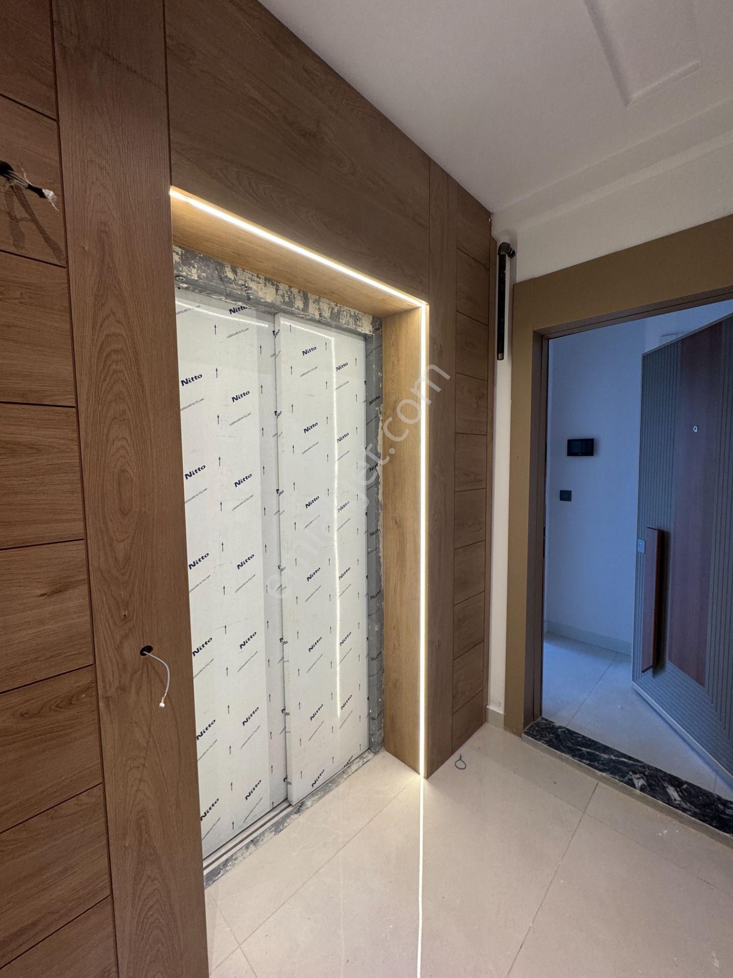 Yenigünde Yerden Isıtmalı Çatılı Lüks 2+1 Ler - Görsel 28