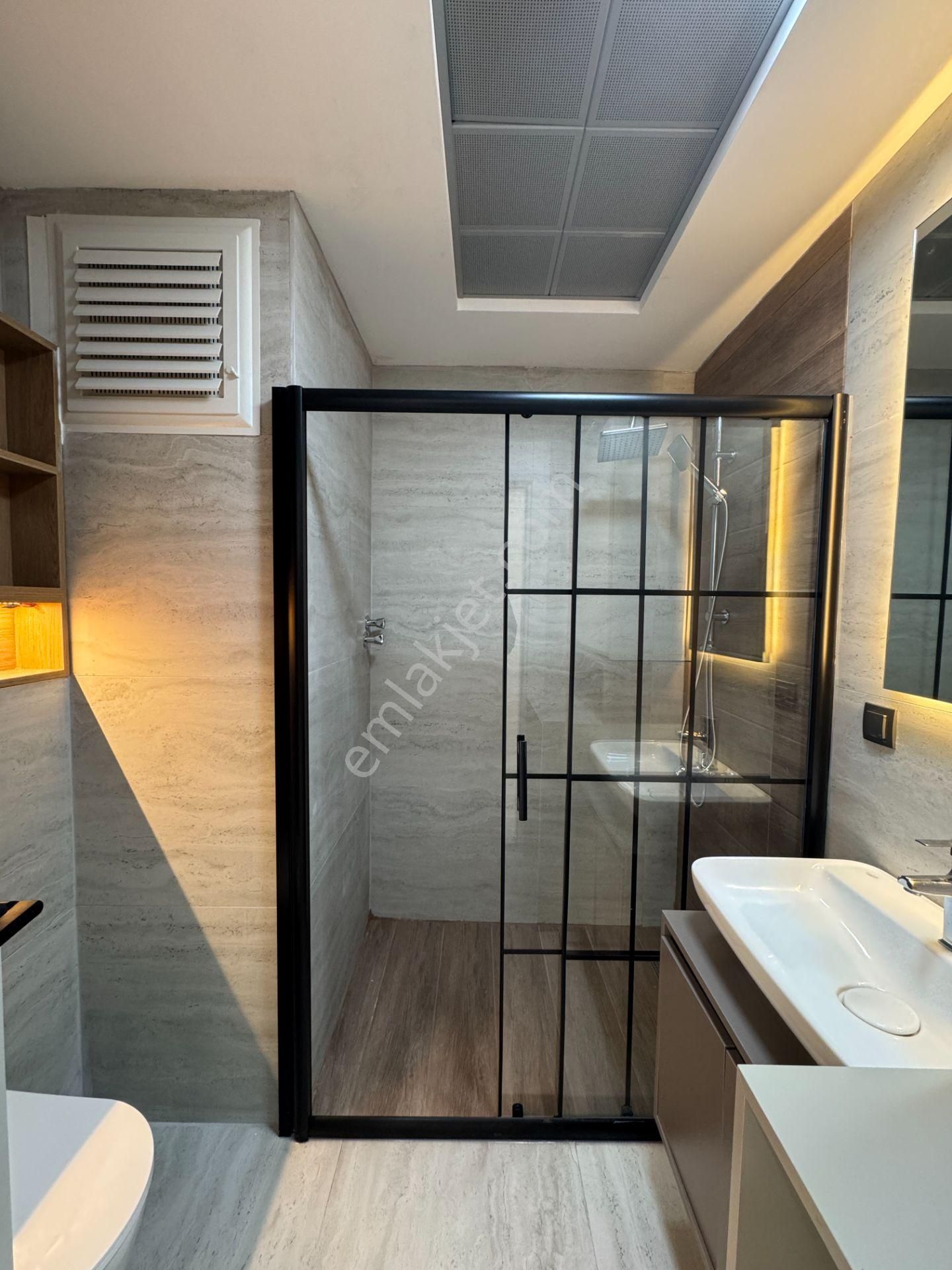 Yenigünde Yerden Isıtmalı Çatılı Lüks 2+1 Ler - Görsel 16