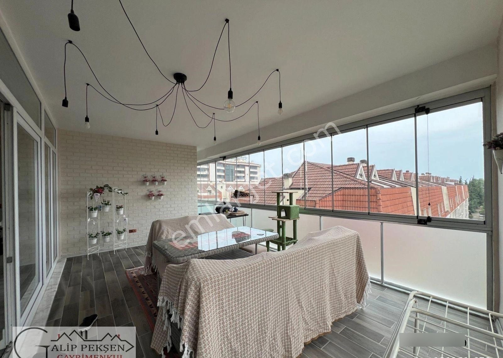 Trabzon Kaşüstü Akasya Sitesi Anayol Üzeri 4+1 Daire - Görsel 8