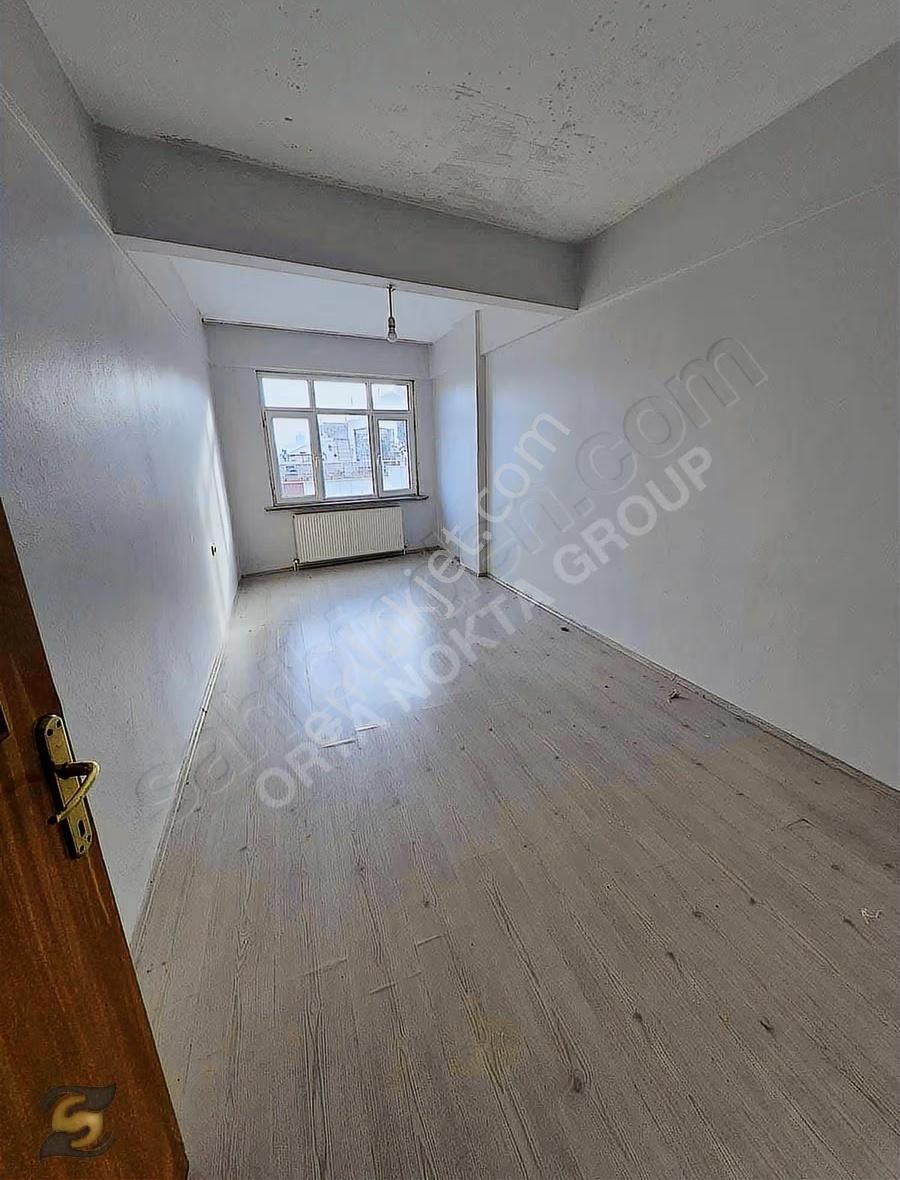 Metrobüs 5 Dk 1+1 Büyük Kiralık Daire - Görsel 4