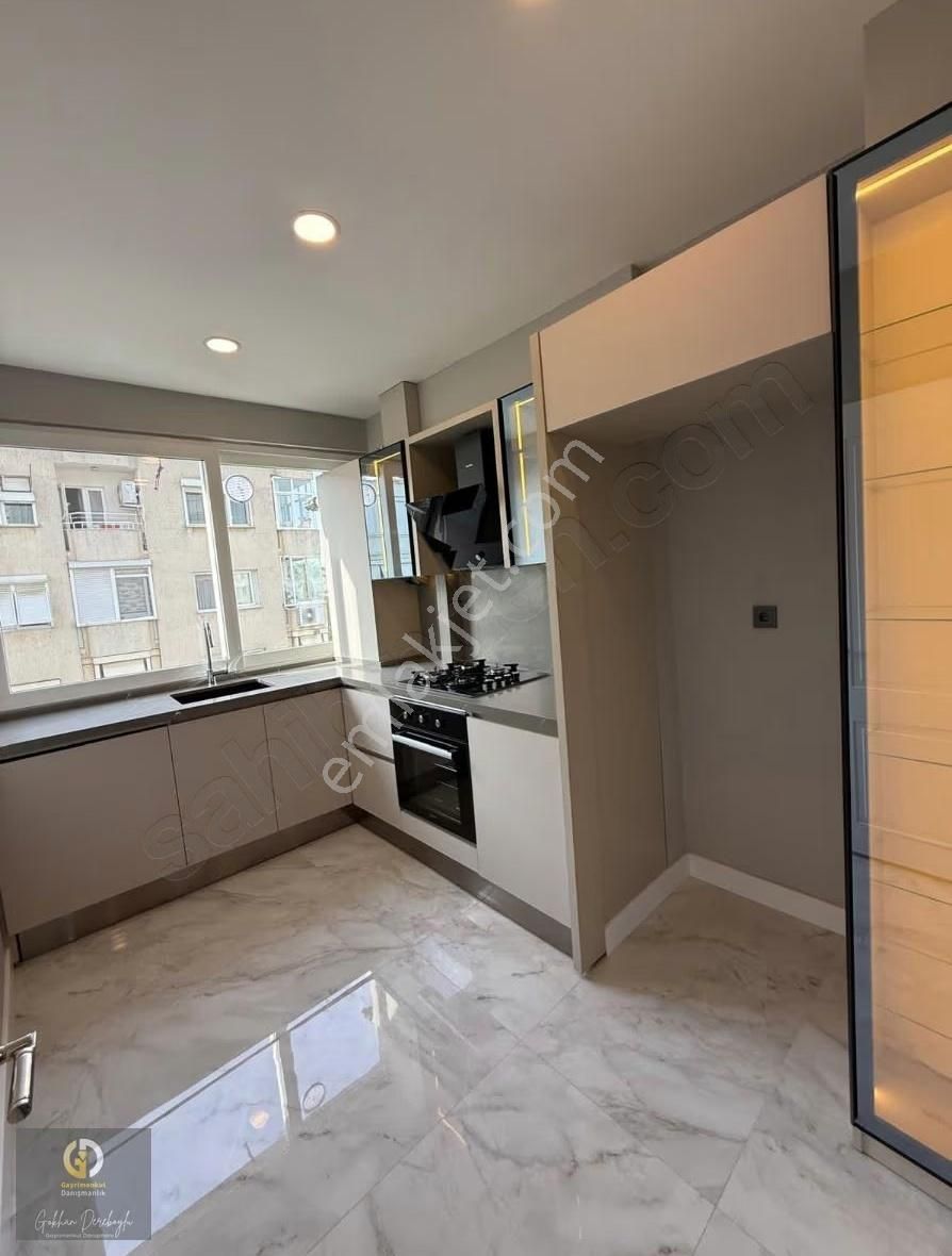 Bostanlı Girne Cd.sahil Yakını Full 3+1 Satılık Daire - Görsel 11