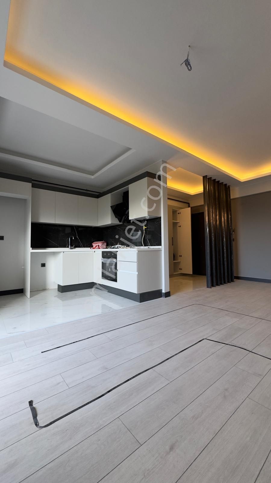 Menemen İstiklal Mah. Ön Cephe 2+1 102 M2 Lüks Kiralık Daire - Görsel 3