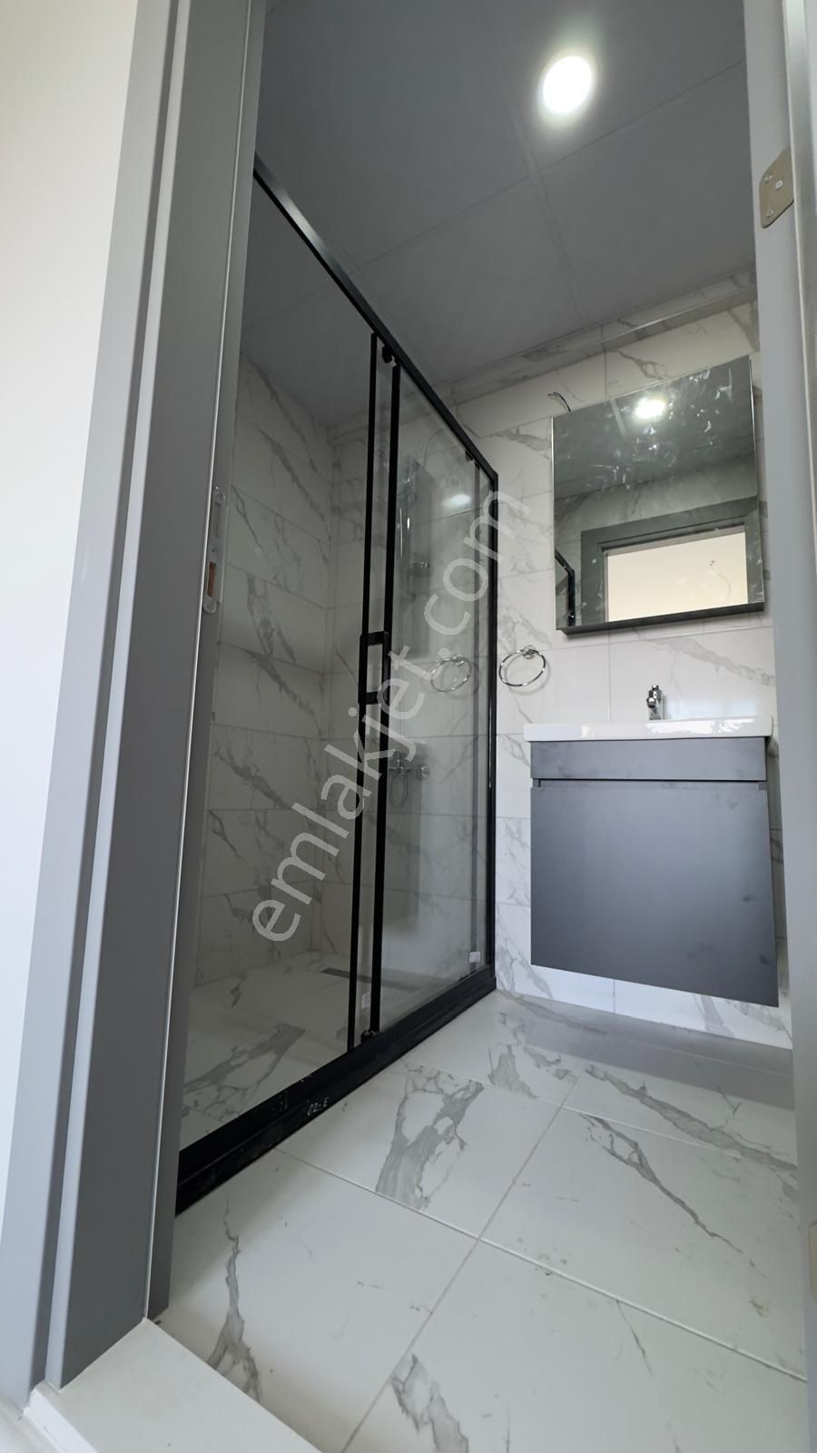 Menemen İstiklal Mah. Ön Cephe 2+1 102 M2 Lüks Kiralık Daire - Görsel 17