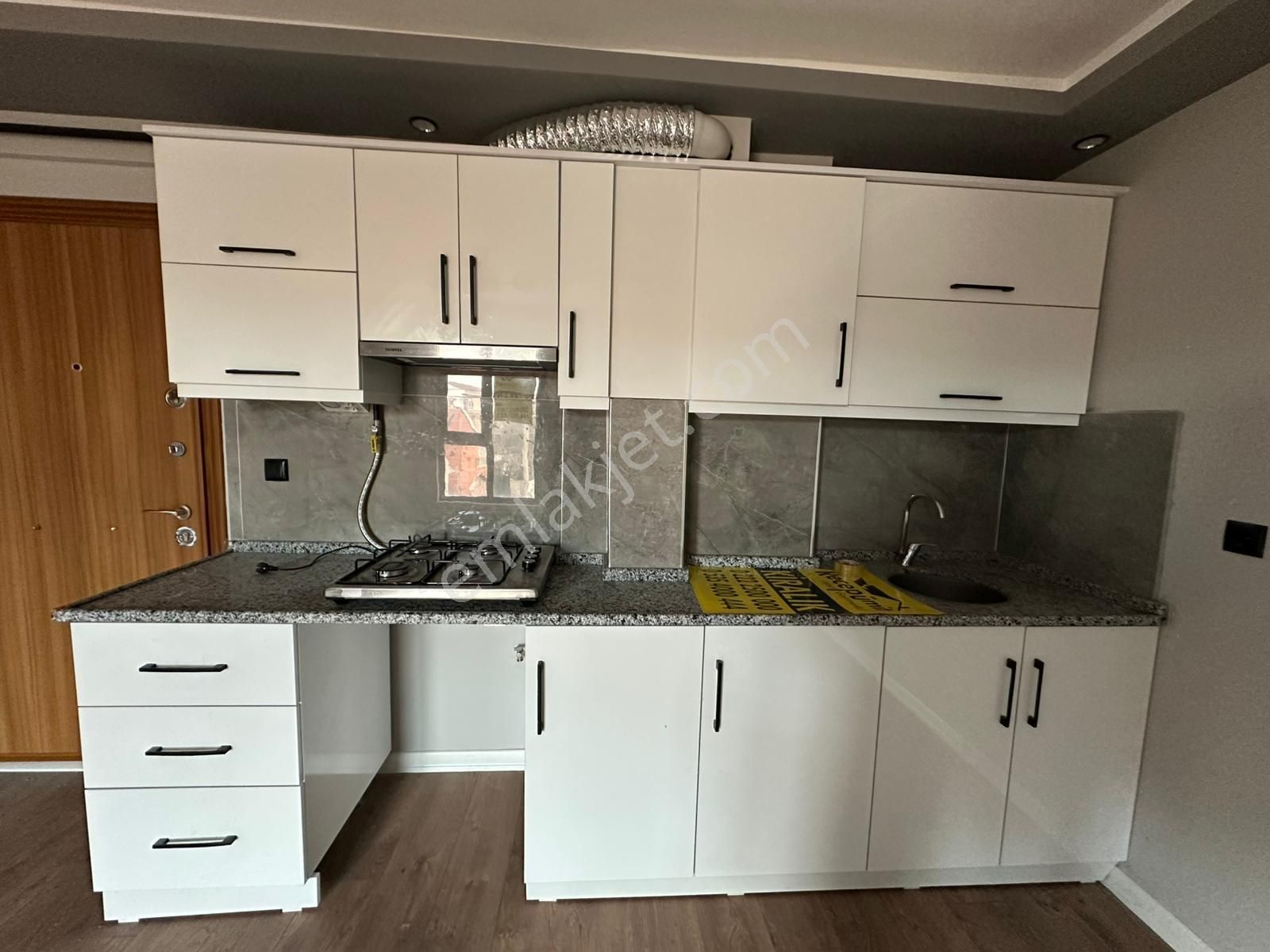 Recep Ümit Emlak'tan Şarhöyük Mahallesi Büyük Park Yakınında (sıfır) Kiralık 1+1 Ferah Daire - Görsel 5