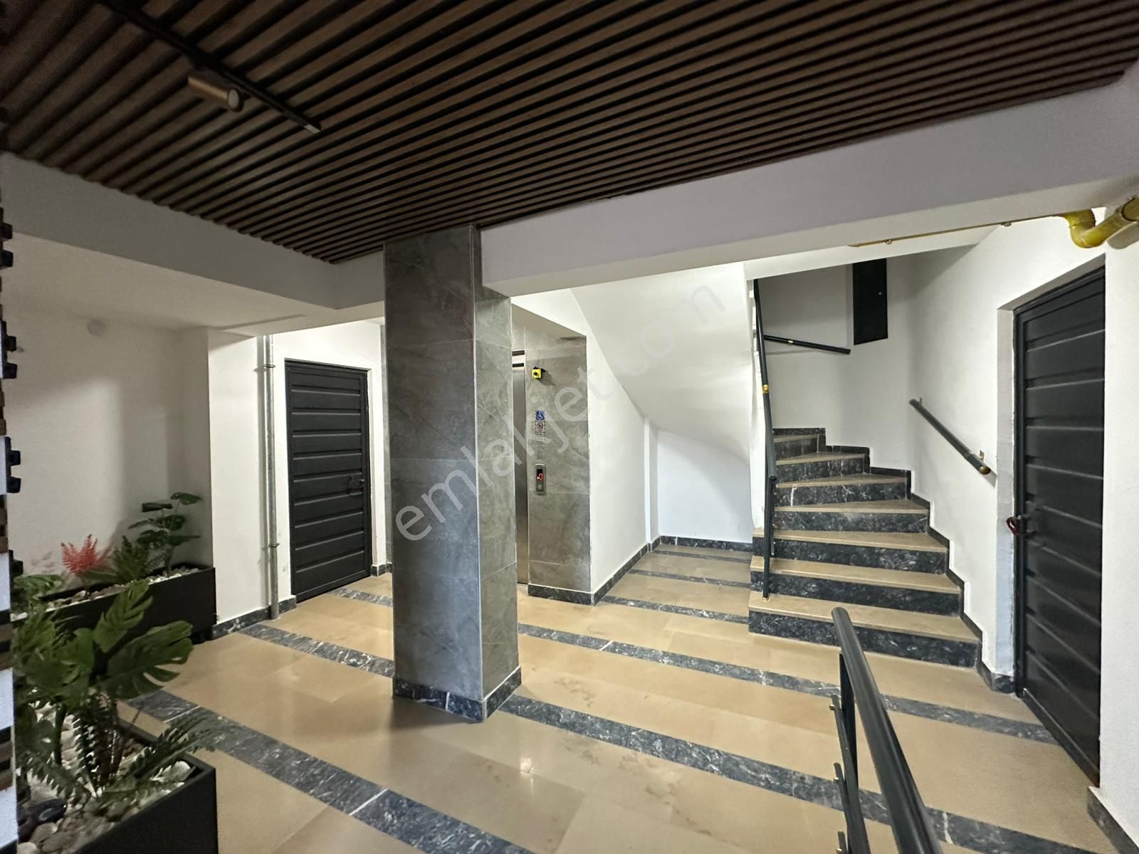 Recep Ümit Emlak'tan Şarhöyük Mahallesi Büyük Park Yakınında (sıfır) Kiralık 1+1 Ferah Daire - Görsel 25