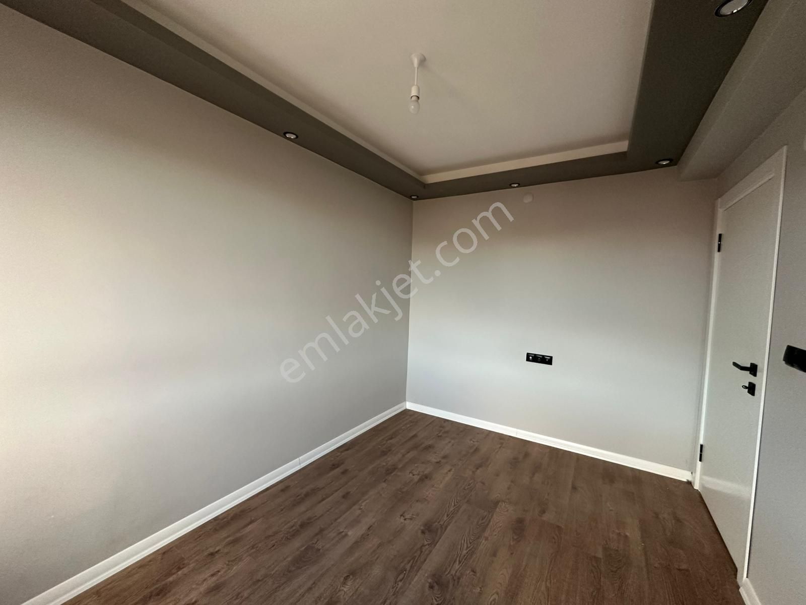 Recep Ümit Emlak'tan Şarhöyük Mahallesi Büyük Park Yakınında (sıfır) Kiralık 1+1 Ferah Daire - Görsel 11