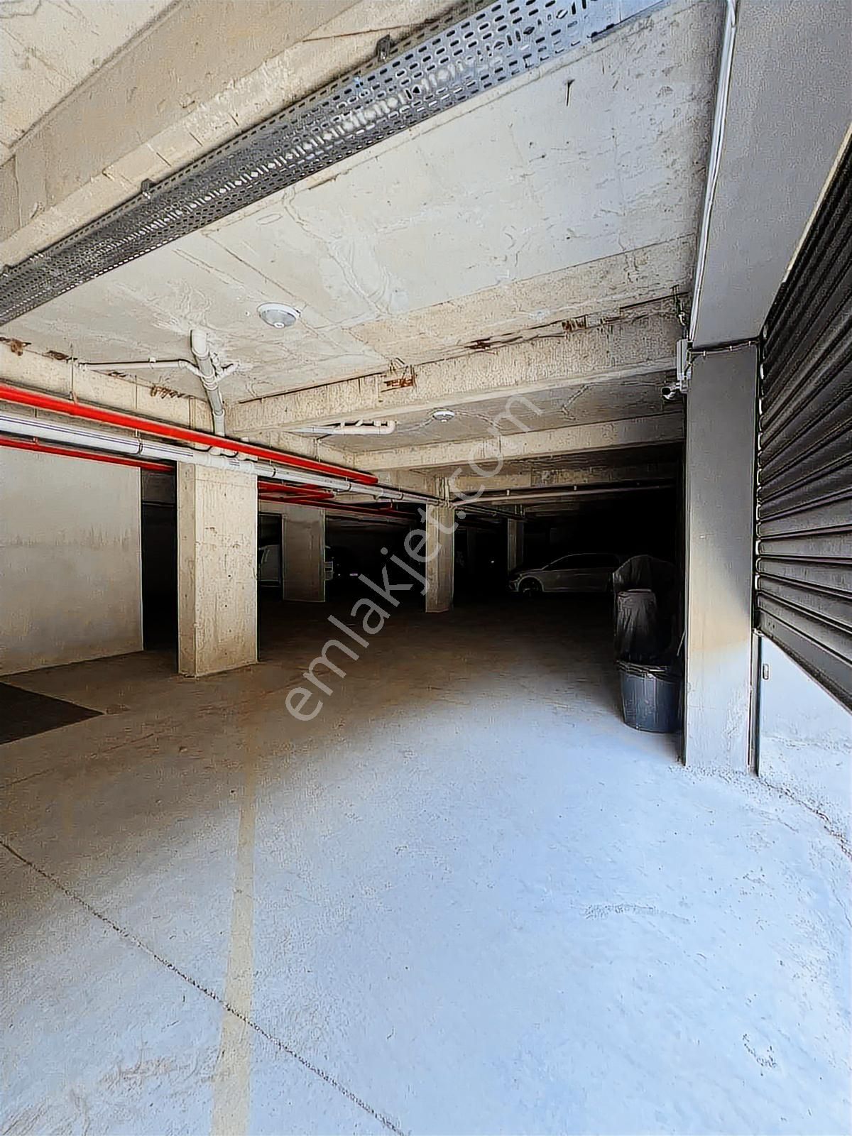 Batı Çıkışına Yakın Güvenlikli Havuzlu Sitede 2 + 1 Daire - Görsel 10