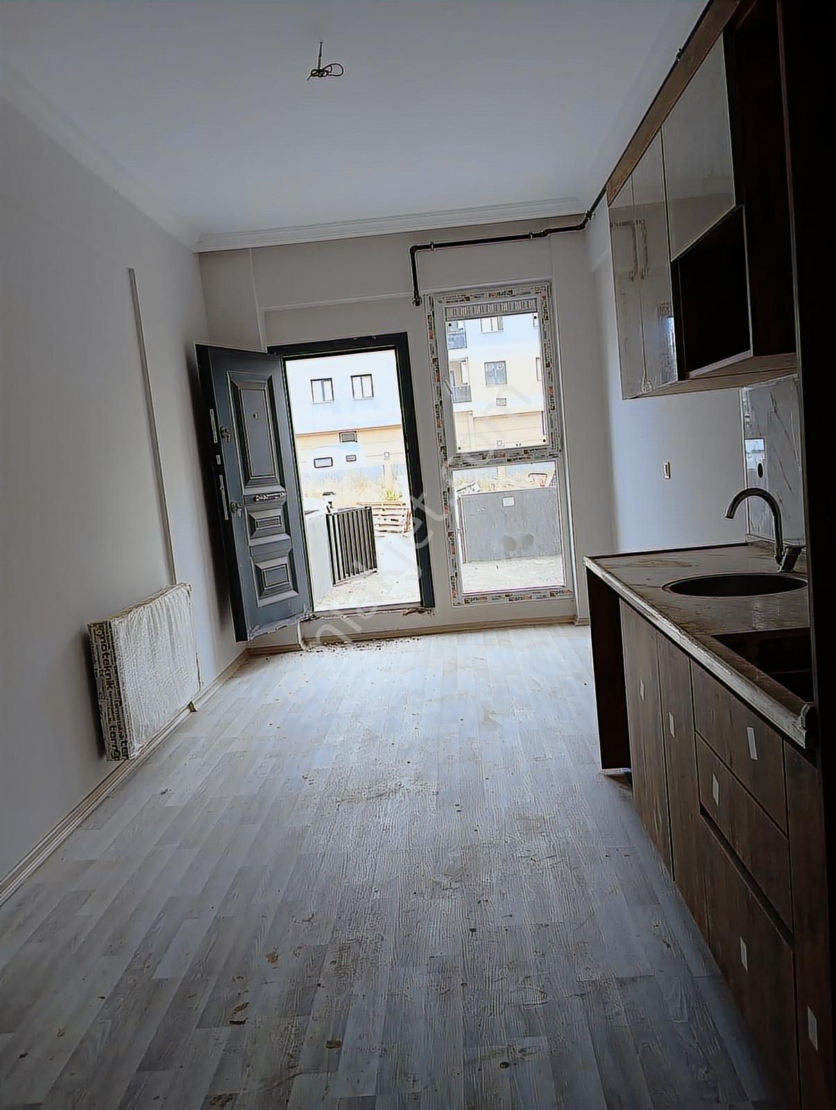 Seyrek 'te Dublex Bahçeli Müstakil Girişli Sıfır 1+1 Daire - Görsel 5