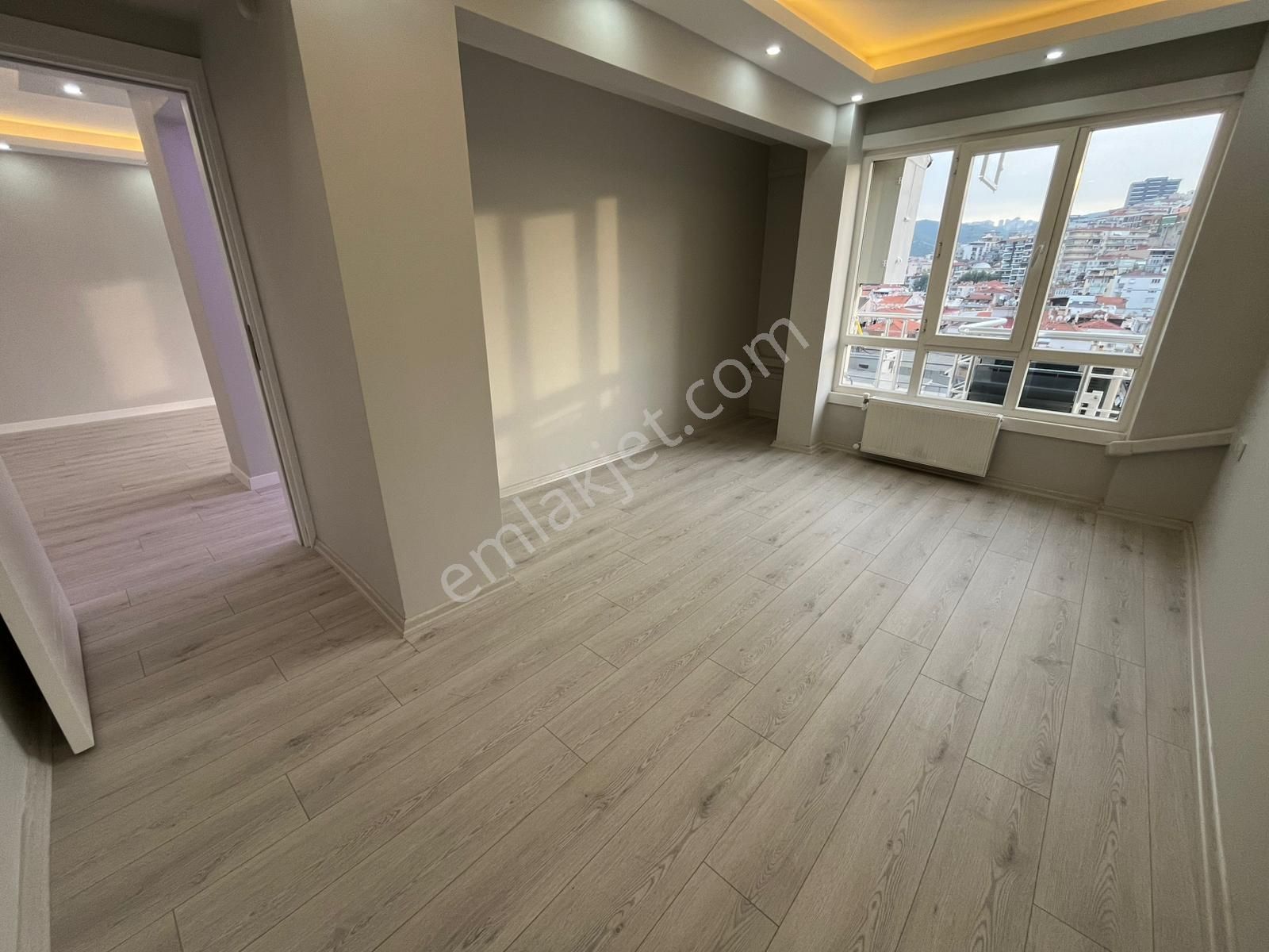 Asil'den Poligonda Cadde Üzeri 2+1 Lüks Yapılı Arakat Daire - Görsel 11