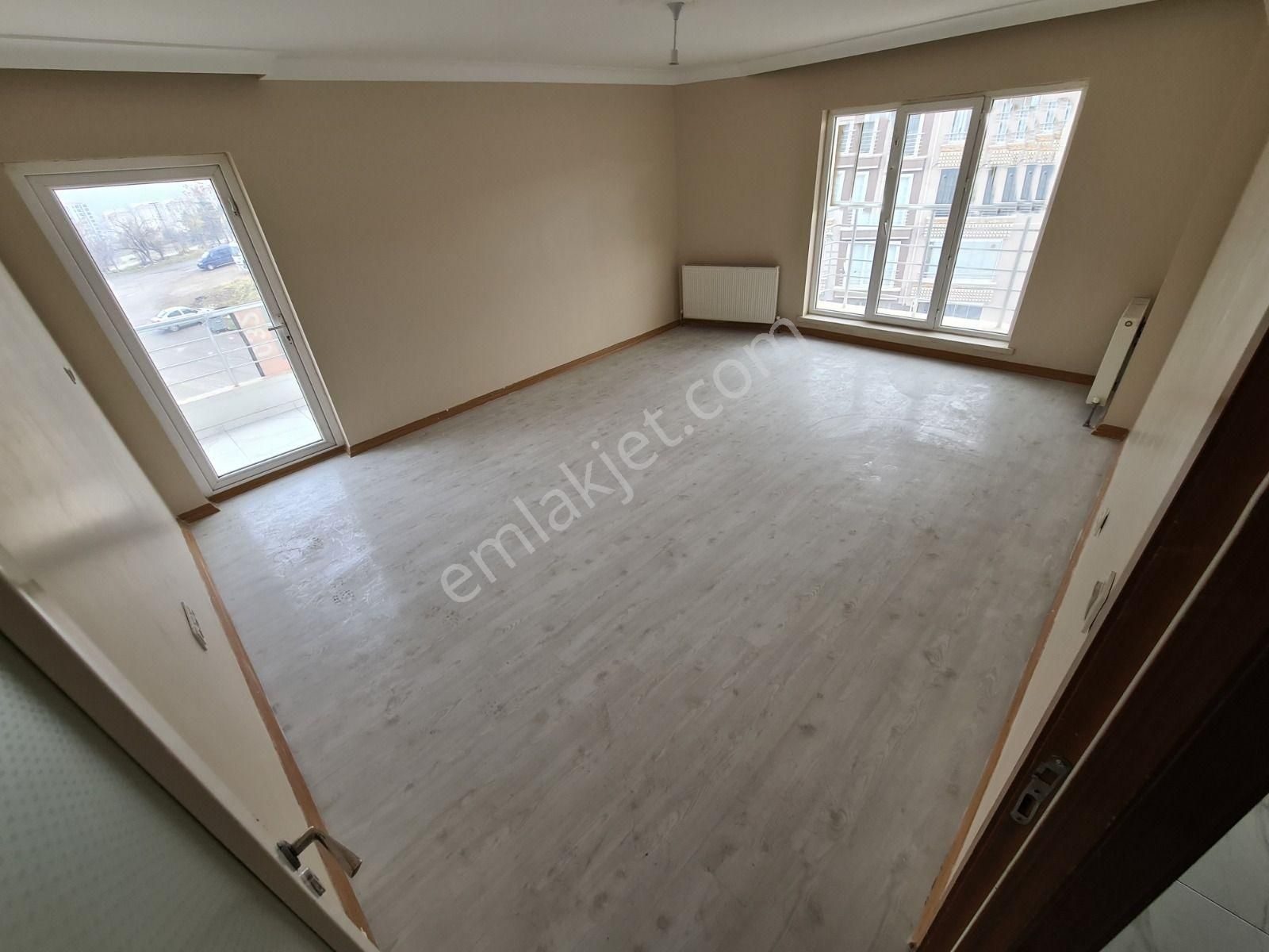 Muhteşem Lokasyon & Emsalsiz Fiyat İle Cadde Üzeri Köşebaşı 4+1 - Görsel 9