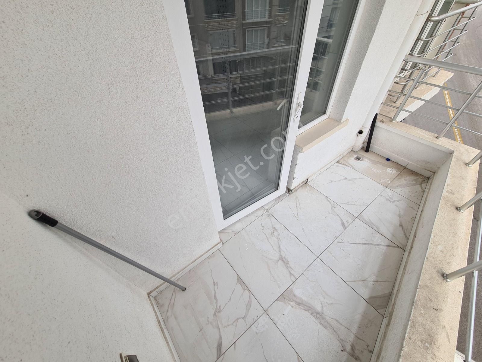 Muhteşem Lokasyon & Emsalsiz Fiyat İle Cadde Üzeri Köşebaşı 4+1 - Görsel 7