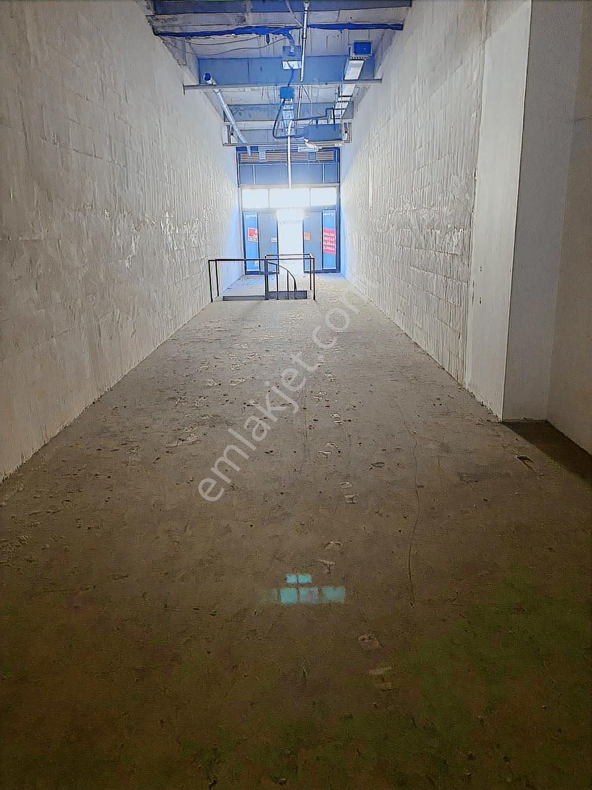 Adım İstanbulda Kiralık Boş Dükkan - Görsel 4