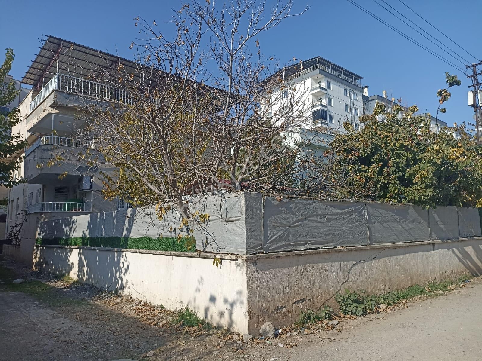 Taha Emlak Tan Urfa Yolu Memorial Hast. Arkasında Satılık Villa 591 Mt Kare