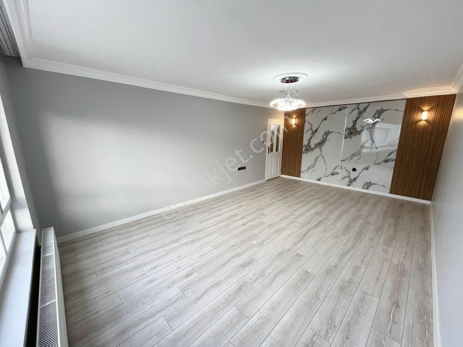 Şentürk Gayrimenkul'den Karapürçek Eyüp Cami Mevk 2. Kat Yapılı - Görsel 8