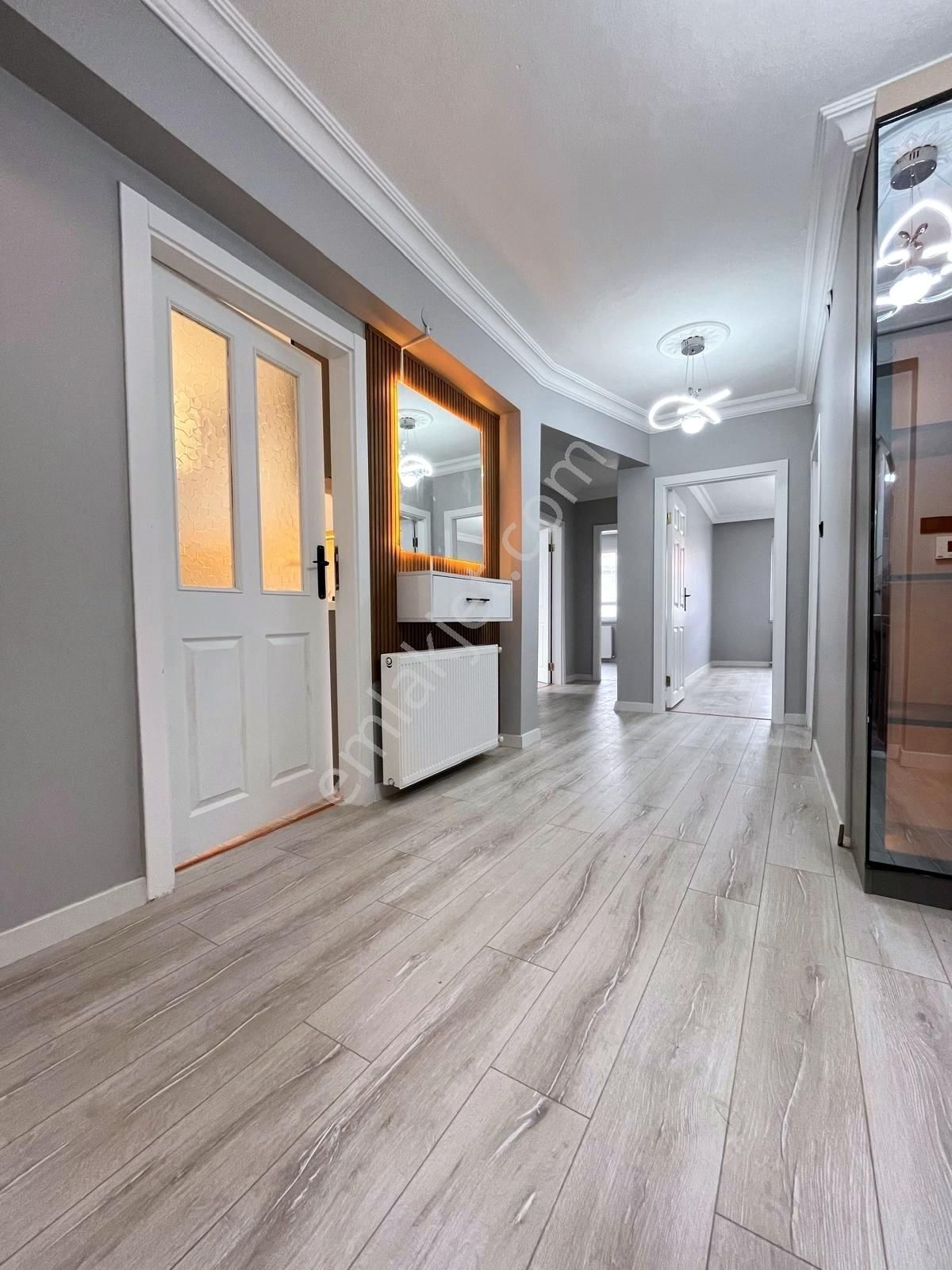 Şentürk Gayrimenkul'den Karapürçek Eyüp Cami Mevk 2. Kat Yapılı - Görsel 13