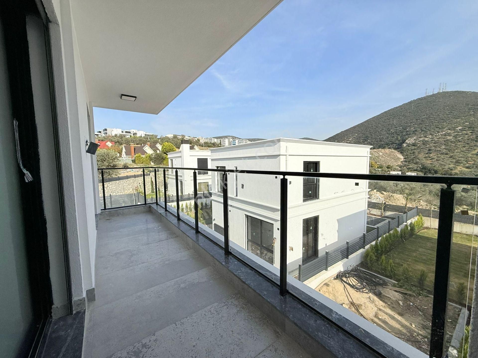 Kusadasında Satılık-özel Havuz/otopark-yerden Isıtma-lüx-500m2 Bahçe-tamamı Müstakil ( Takasa Açık) - Görsel 35