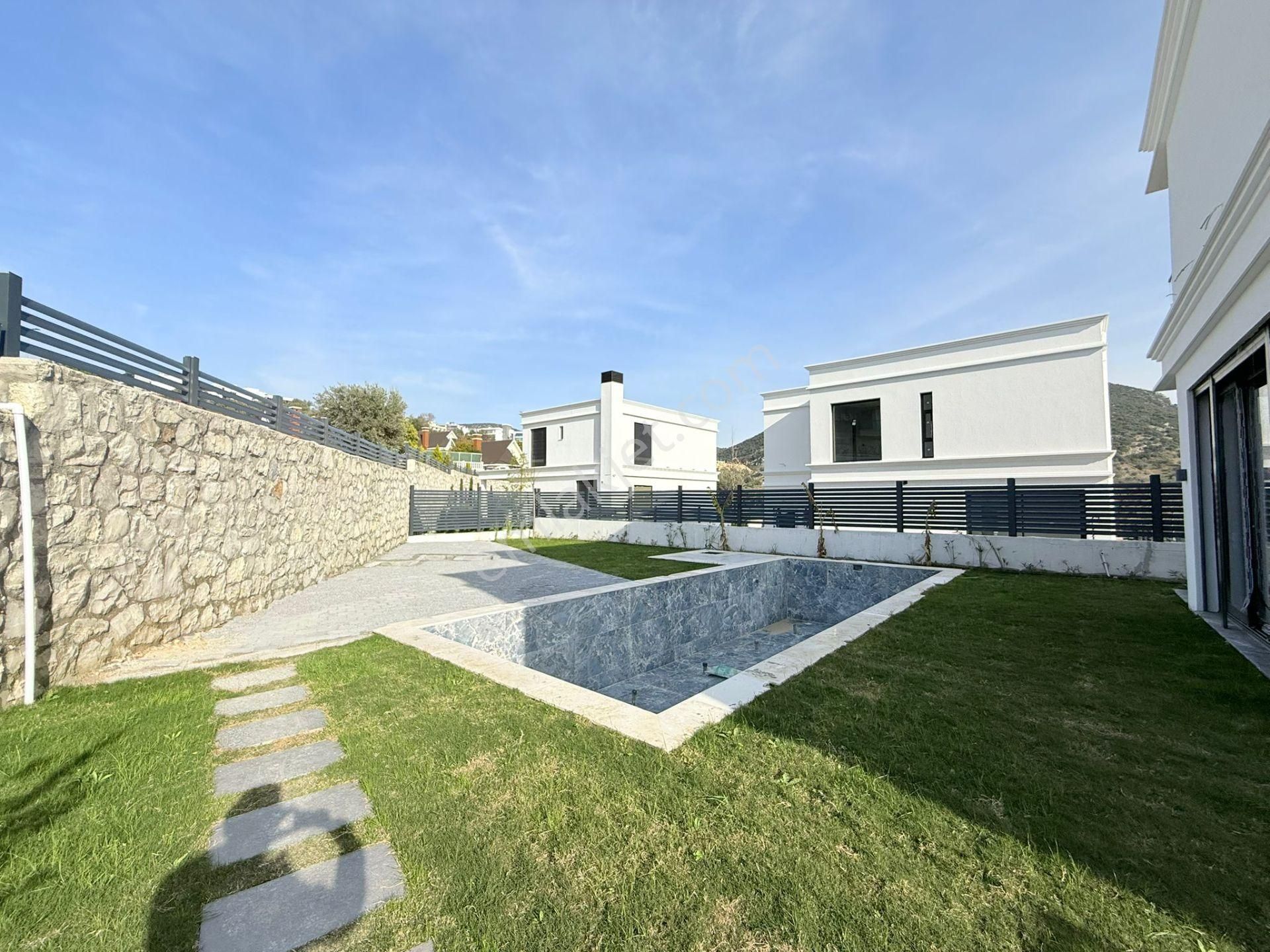 Kusadasında Satılık-özel Havuz/otopark-yerden Isıtma-lüx-500m2 Bahçe-tamamı Müstakil ( Takasa Açık) - Görsel 4