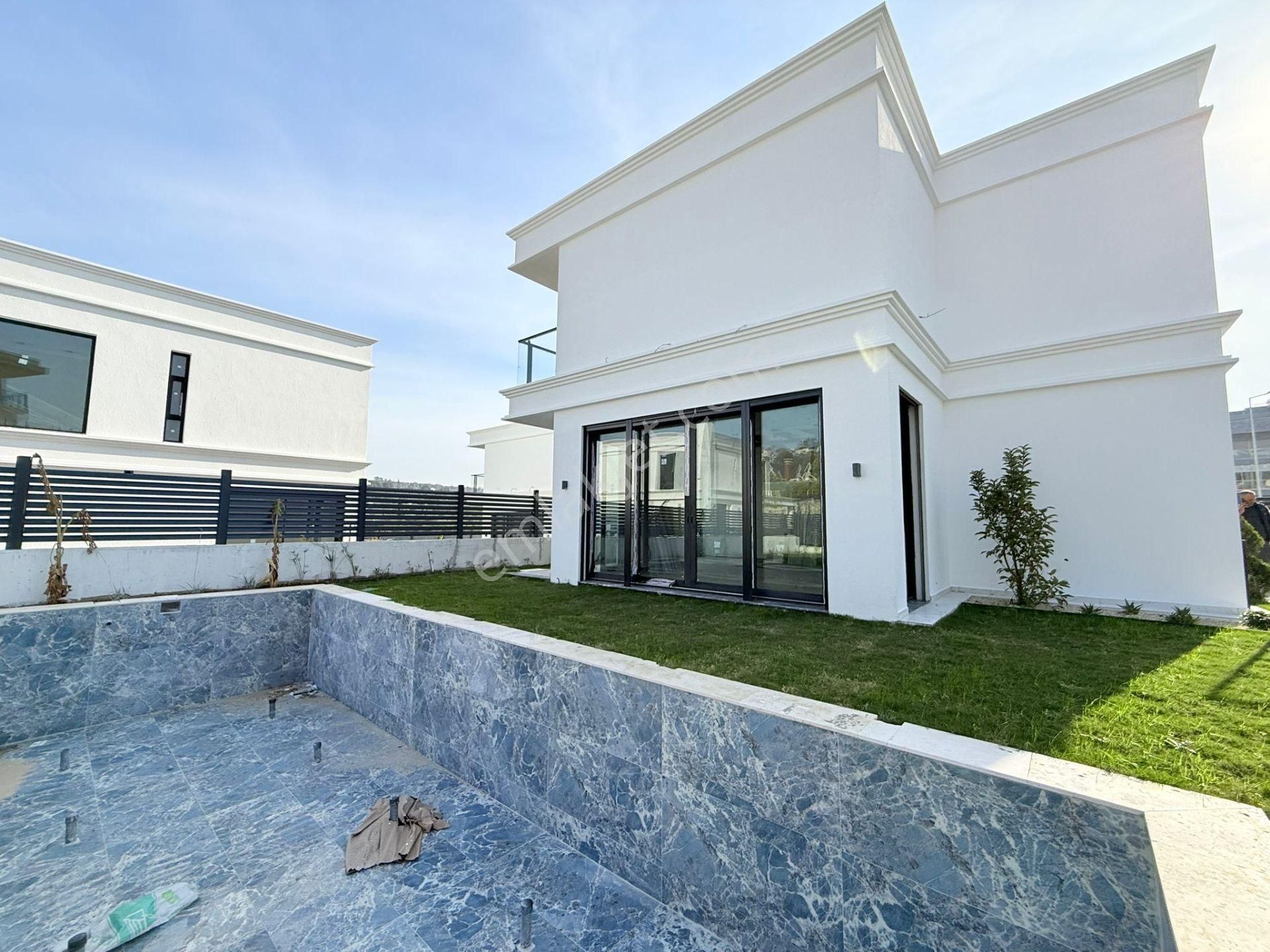 Kusadasında Satılık-özel Havuz/otopark-yerden Isıtma-lüx-500m2 Bahçe-tamamı Müstakil ( Takasa Açık) - Görsel 6