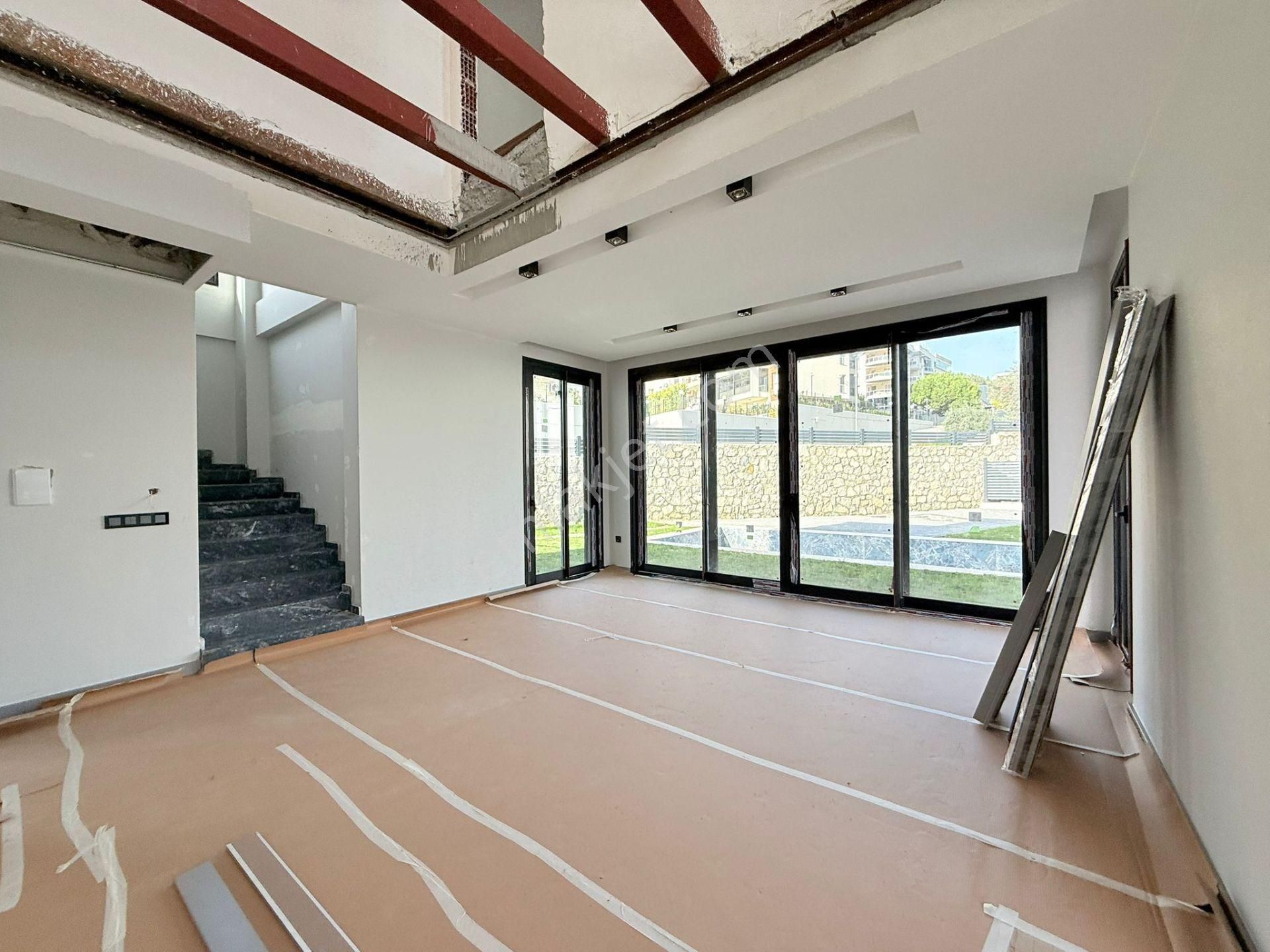 Kusadasında Satılık-özel Havuz/otopark-yerden Isıtma-lüx-500m2 Bahçe-tamamı Müstakil ( Takasa Açık) - Görsel 16