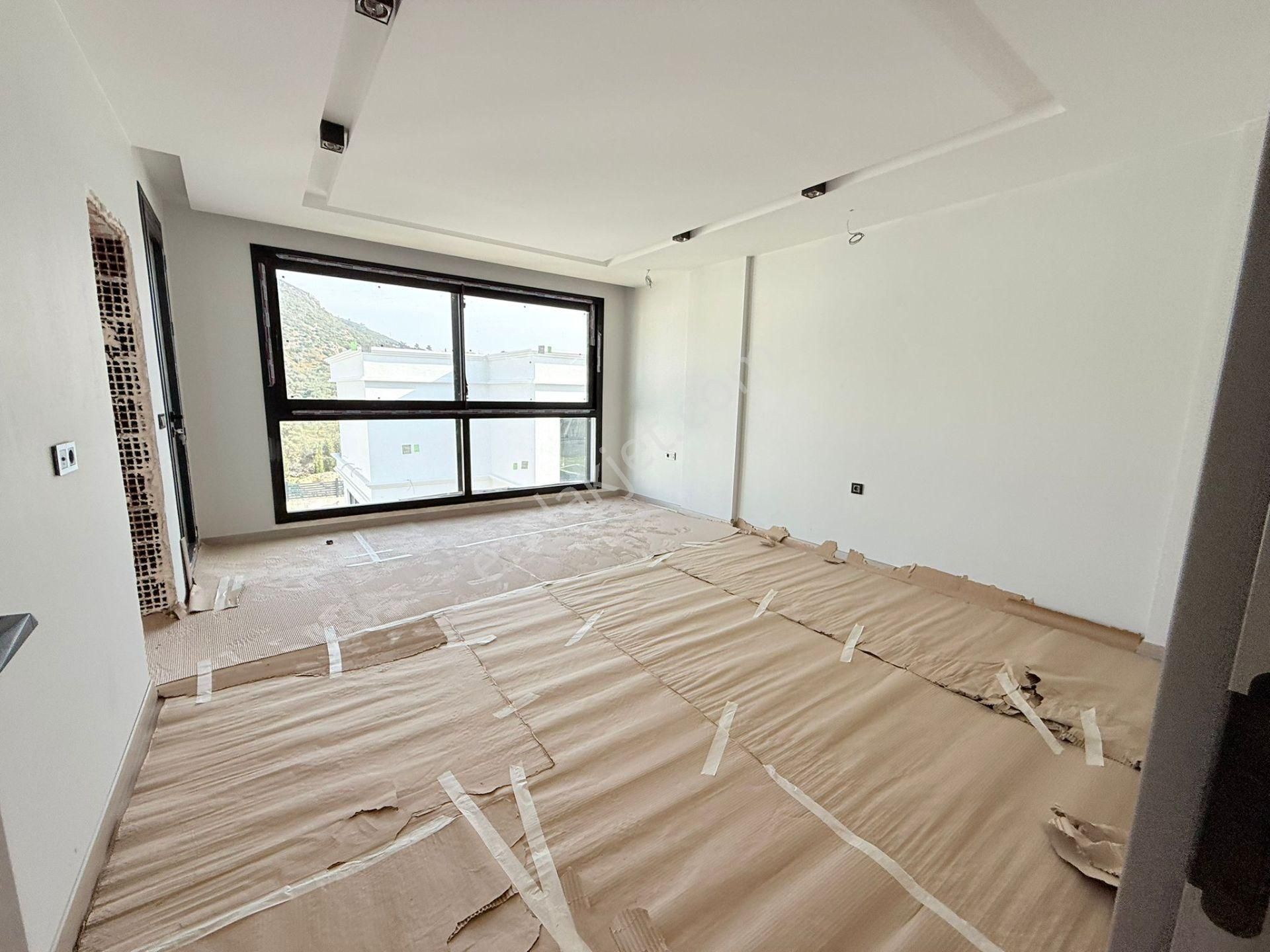 Kusadasında Satılık-özel Havuz/otopark-yerden Isıtma-lüx-500m2 Bahçe-tamamı Müstakil ( Takasa Açık) - Görsel 30