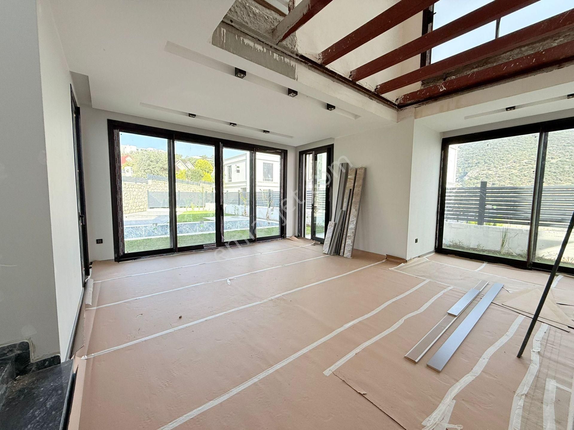 Kusadasında Satılık-özel Havuz/otopark-yerden Isıtma-lüx-500m2 Bahçe-tamamı Müstakil ( Takasa Açık) - Görsel 17