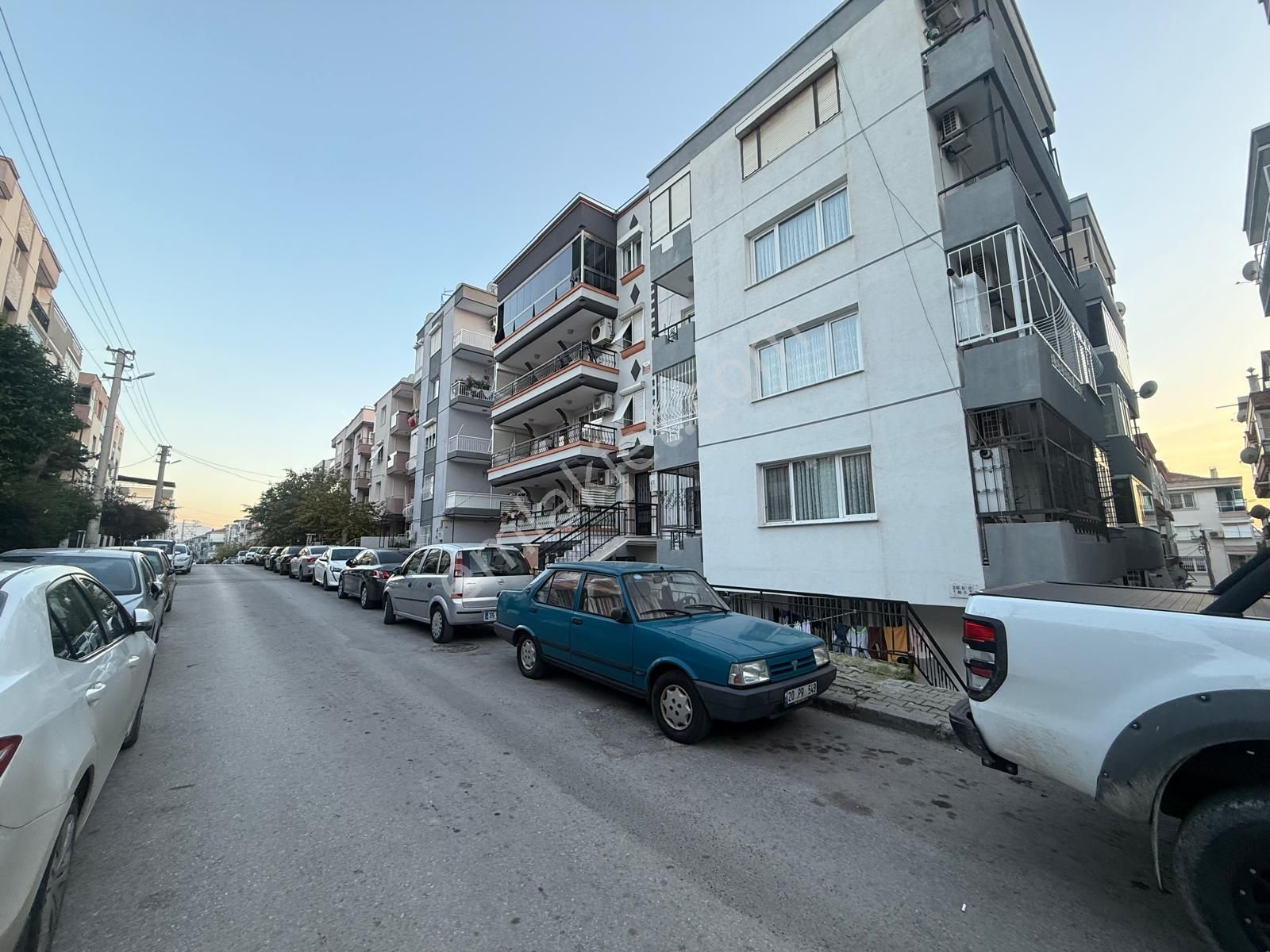 Yiğitler Mahallesinde Arakat, Doğalgazlı, Tadilatlı, 2+1 Daire - Görsel 2