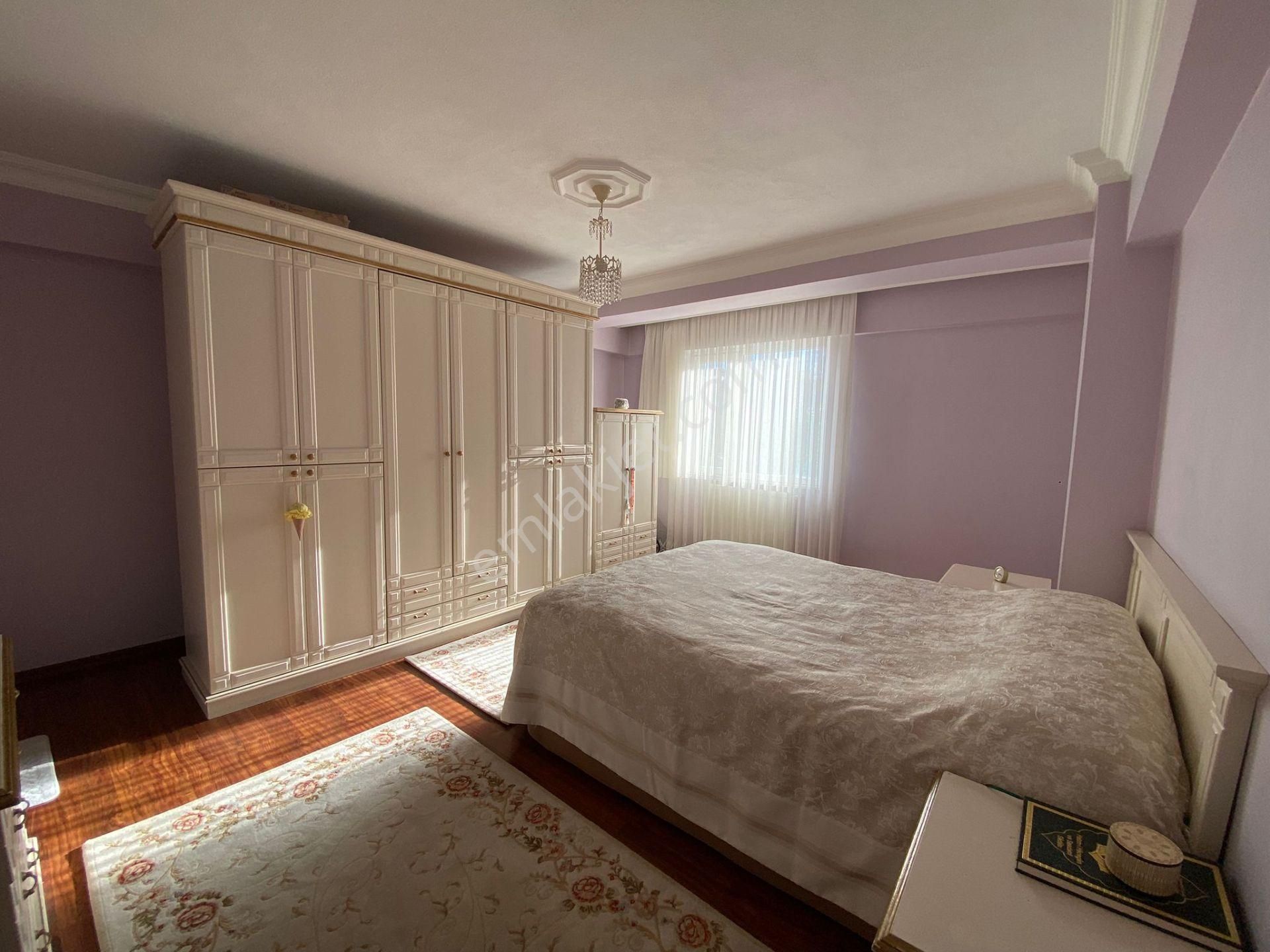 Ümraniye Namık Kemal Mahallesinde Satılık 4+1 Daire - Görsel 9