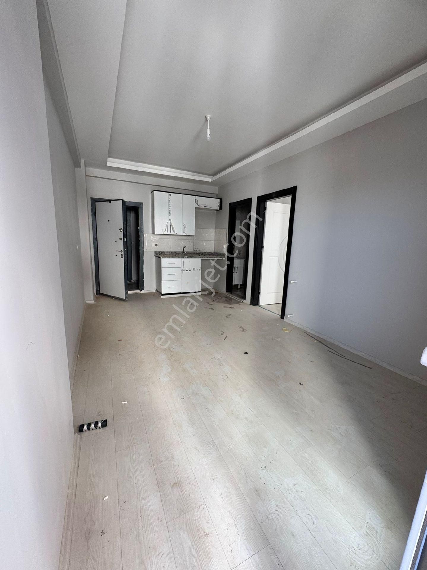 Satılık 1+1 Boynu Yoğun Mh