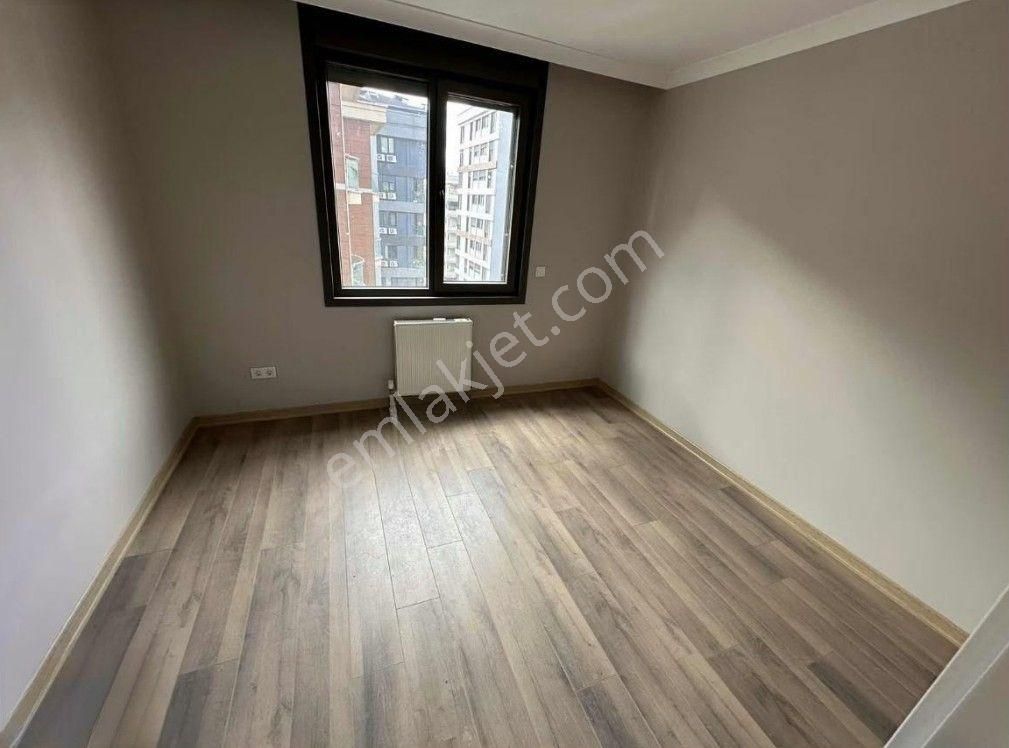 Boş... Erenköy Etemefendideyeni 130 M2 Balkonlu Önü Açık Ferah Ebeveyn Banyo Mevcuttur - Görsel 10