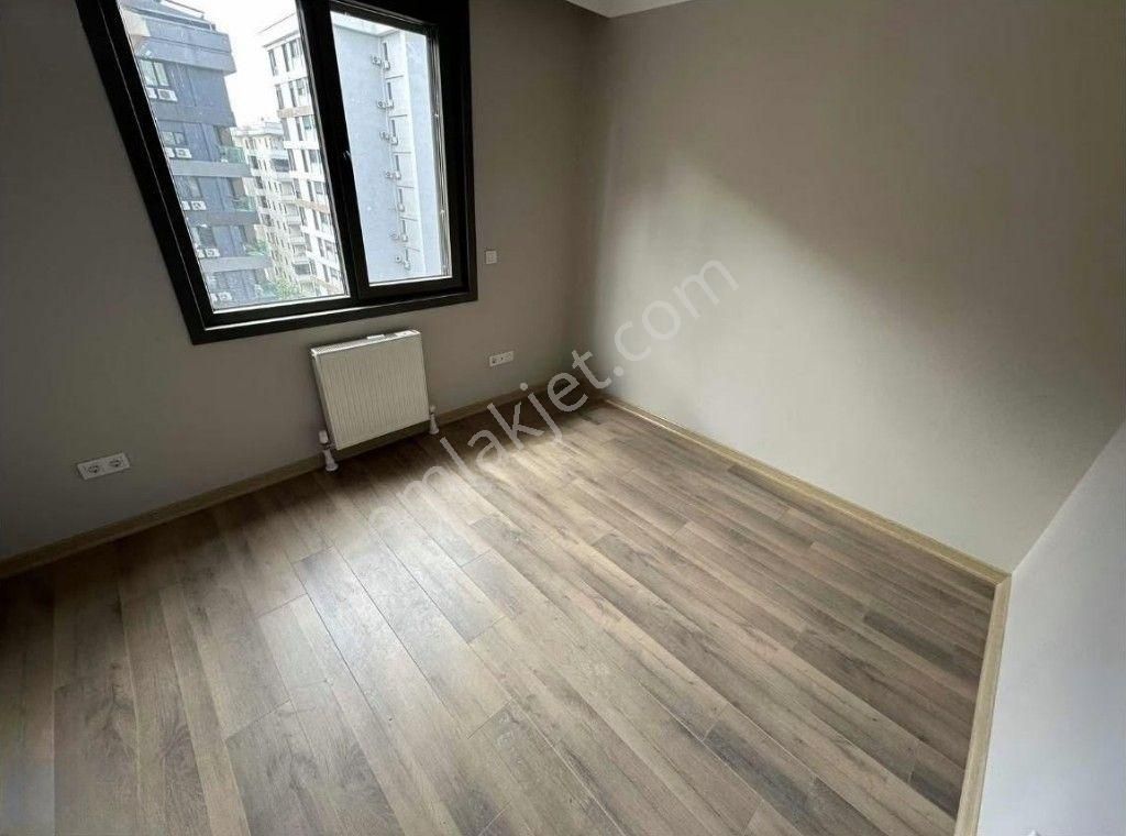 Boş... Erenköy Etemefendideyeni 130 M2 Balkonlu Önü Açık Ferah Ebeveyn Banyo Mevcuttur - Görsel 12