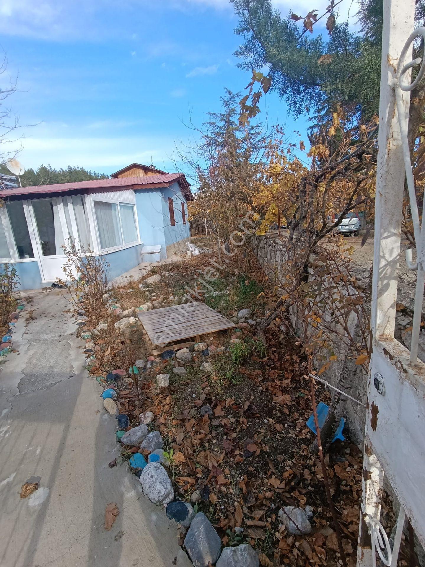 Çamlıyayla'da Satılık 645 Mt Arsalı Tam Müstakil Ev - Görsel 2
