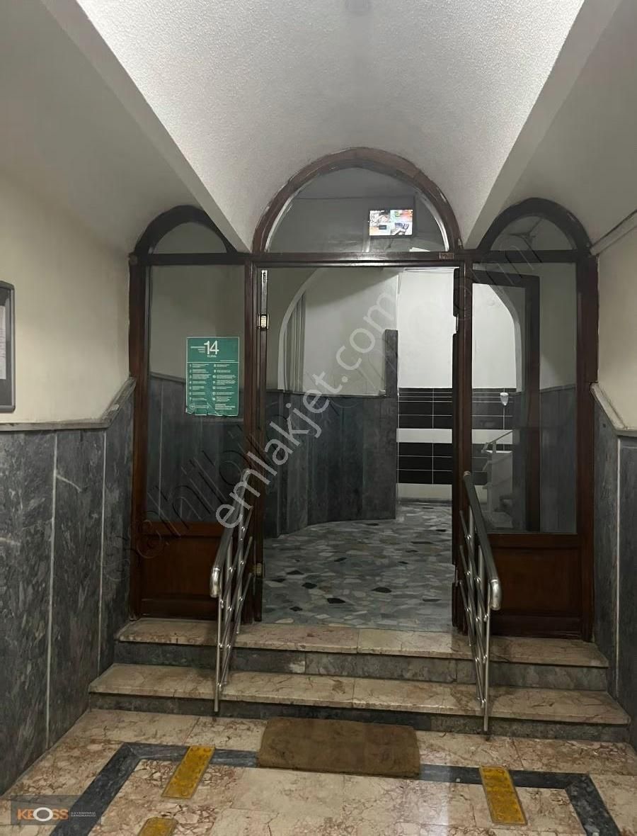 Kule Emniyet Müdürlüğü Karşısı Satılık 3+1 Daire - Görsel 4