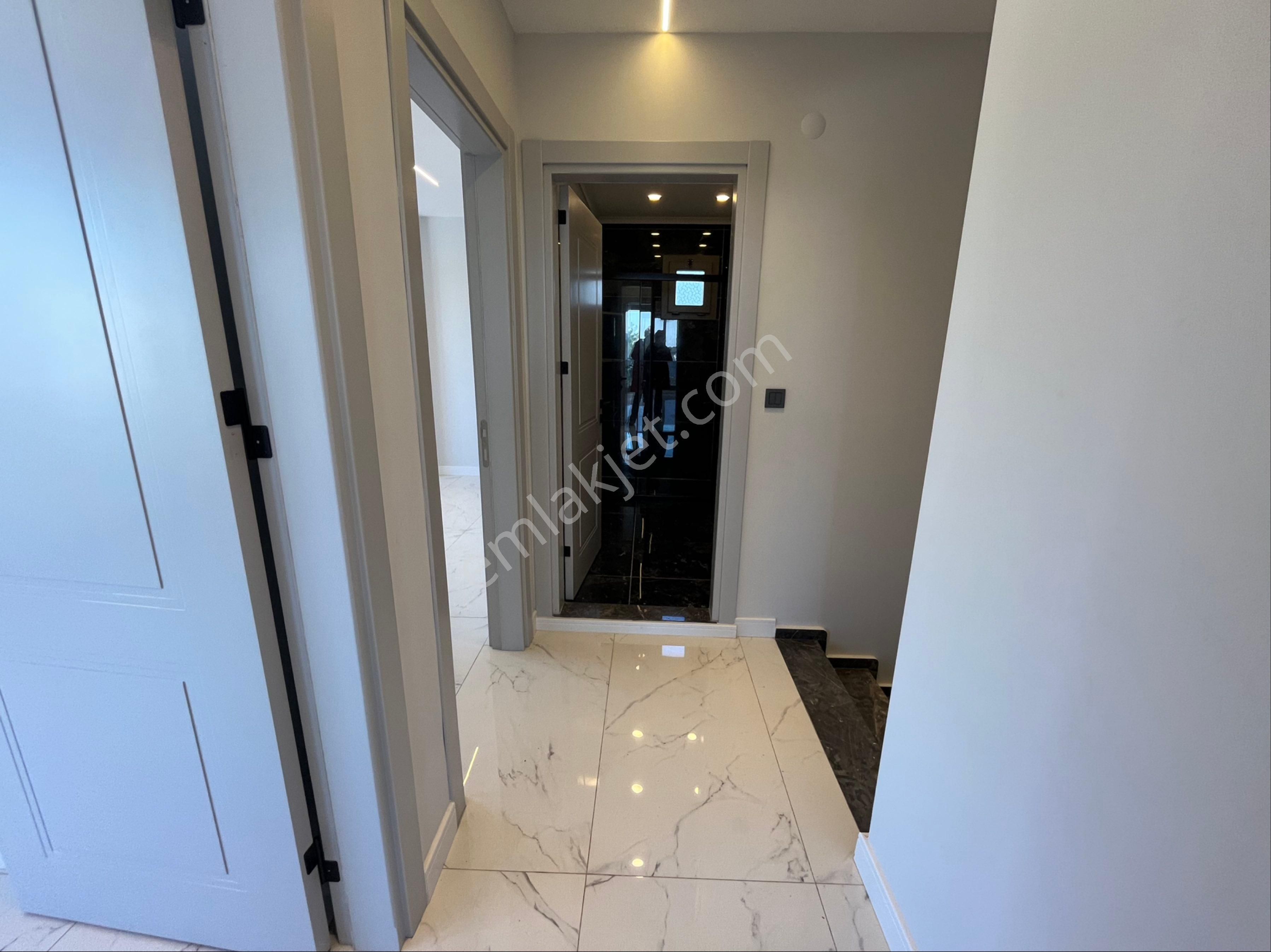 Zirve Gayrimenkul'den Sıfır Tam Mustakil Havuzlu Villa - Görsel 22