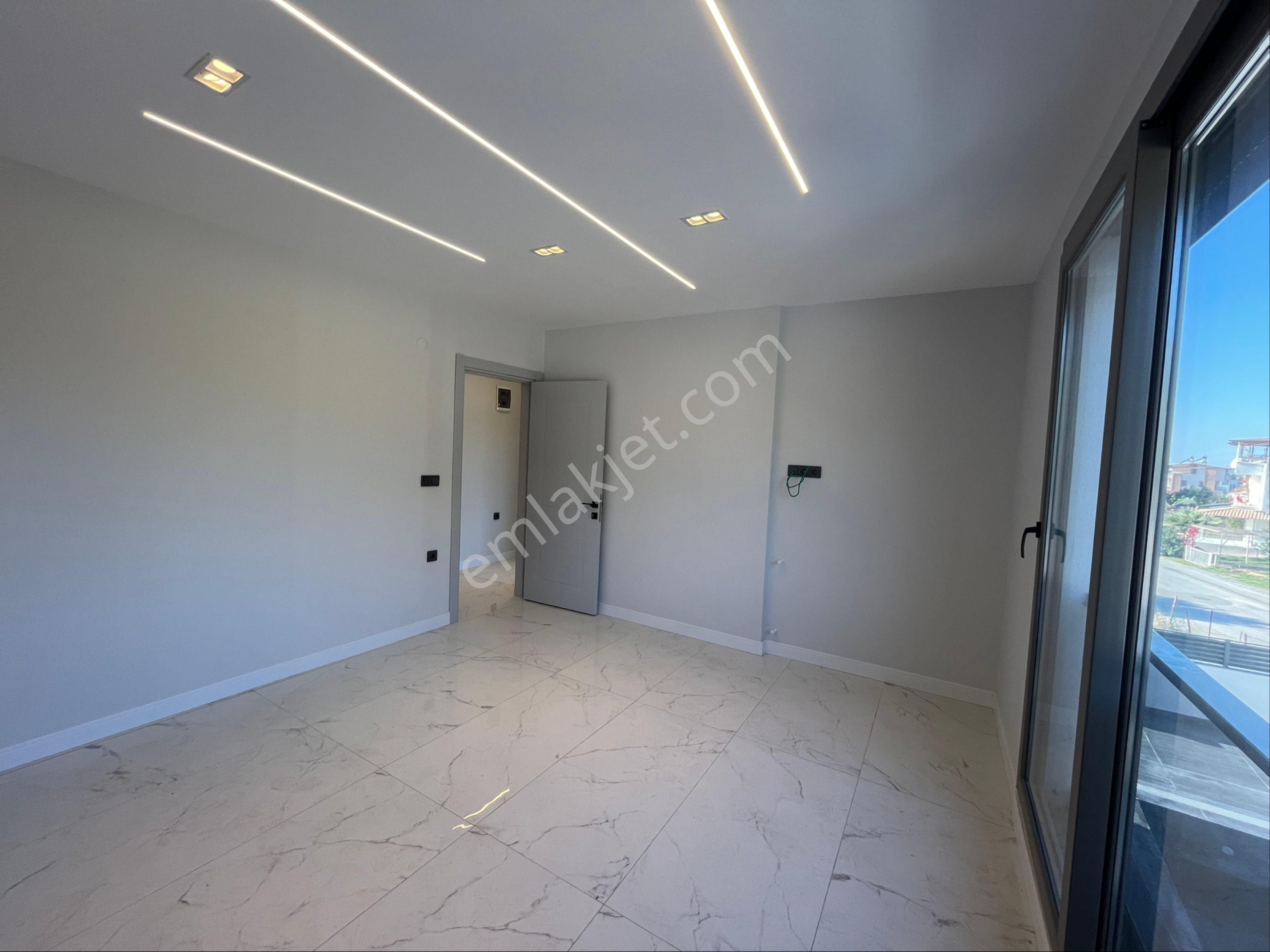 Zirve Gayrimenkul'den Sıfır Tam Mustakil Havuzlu Villa - Görsel 26